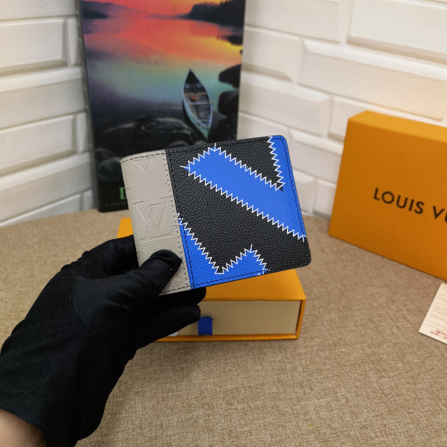 Leather Bifold Wallet - Stitching Details