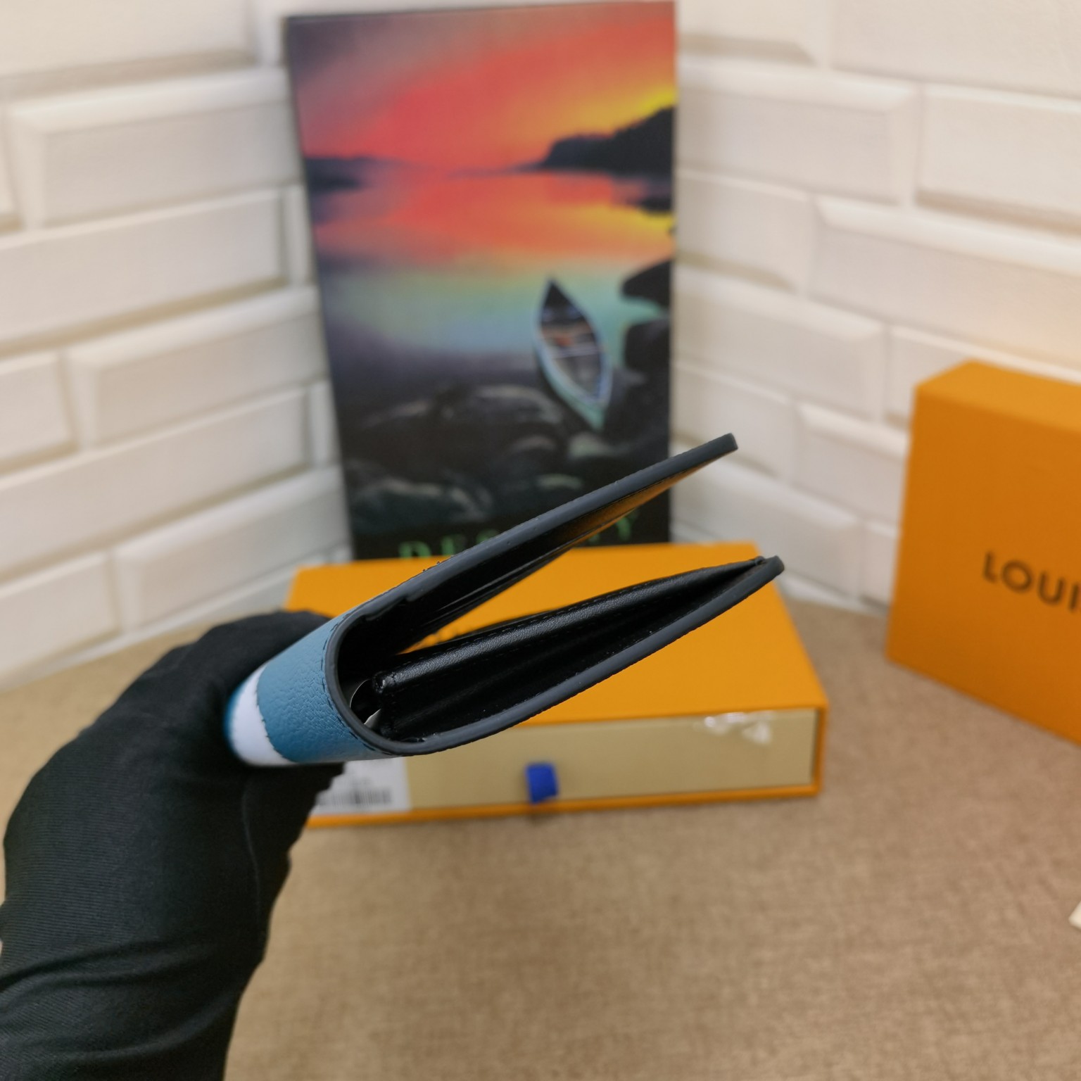 Bifold wallet card slots detail