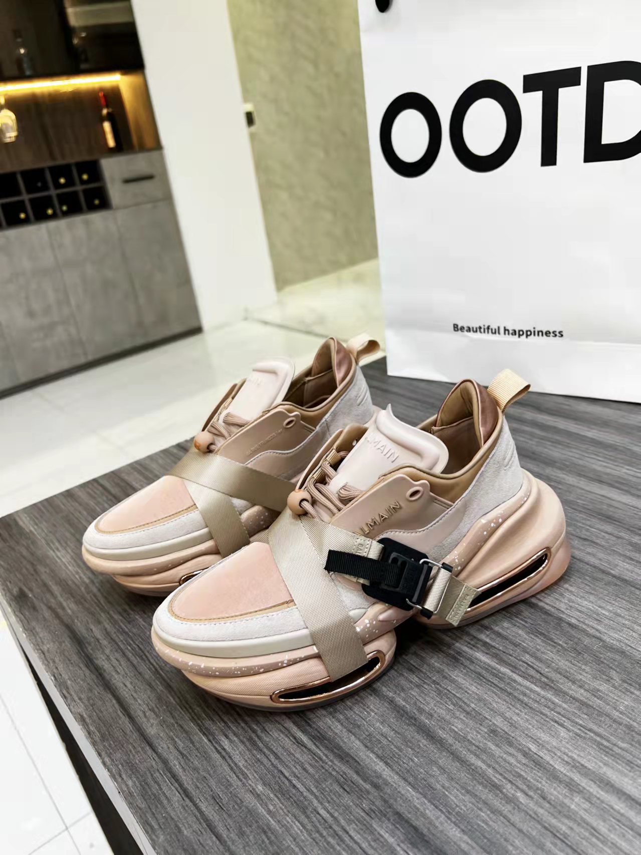 Fashionable Balmain Shoes: Top 11 Pieces for Modern Beauty and Comfort - 图片 3