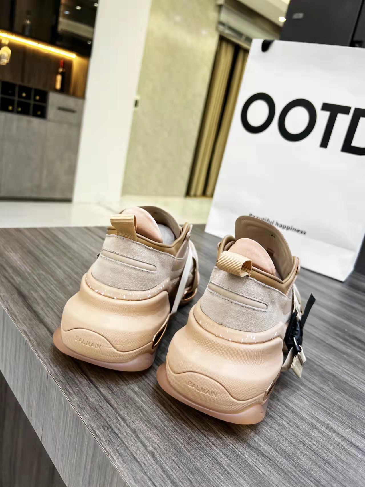 Fashionable Balmain Shoes: Top 11 Pieces for Modern Beauty and Comfort - 图片 4