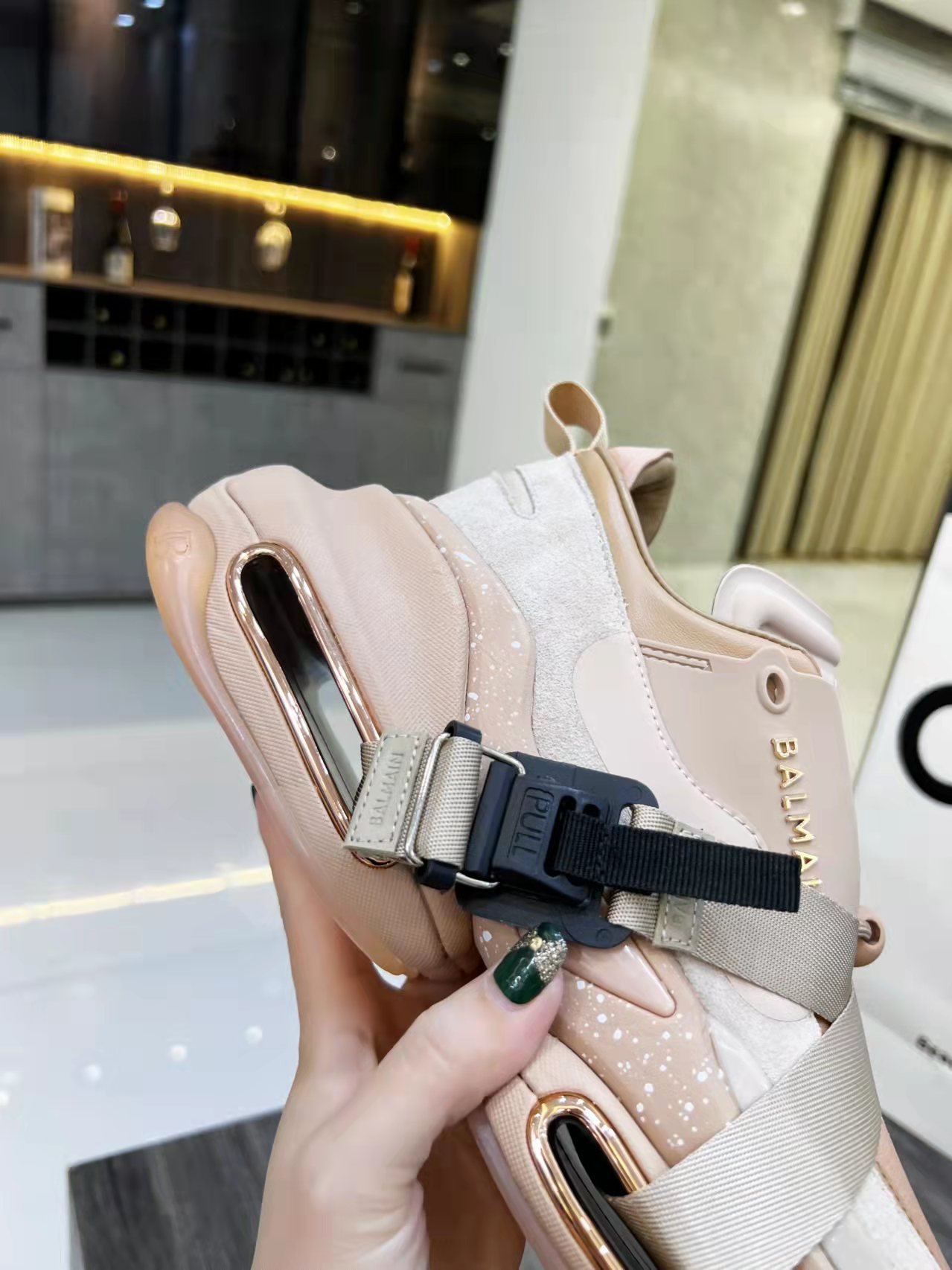 Fashionable Balmain Shoes: Top 11 Pieces for Modern Beauty and Comfort - 图片 7