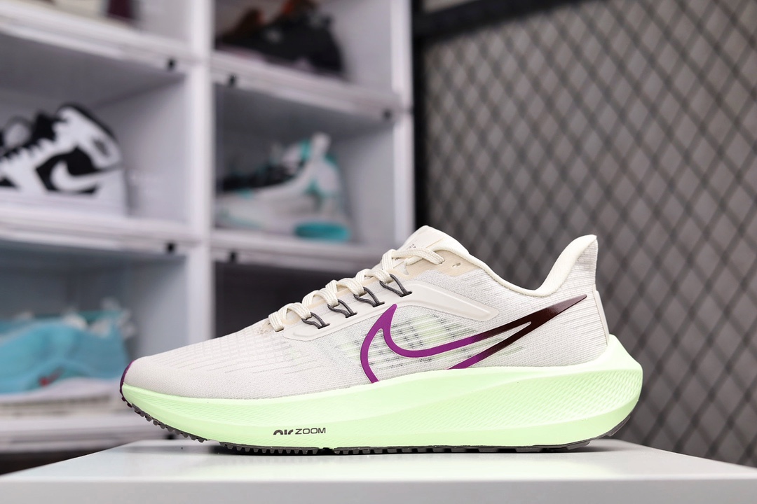 G0 Nike Zoom Pegasus 39 超级飞马涡轮增压马拉松 登月39代休闲运动慢跑鞋 原档案数据开发纸版楦型 内里嵌入定型海绵 中底搭载前Zoom+全掌React配置鞋×996WE货号：DH4071-101尺码：36-45带半码