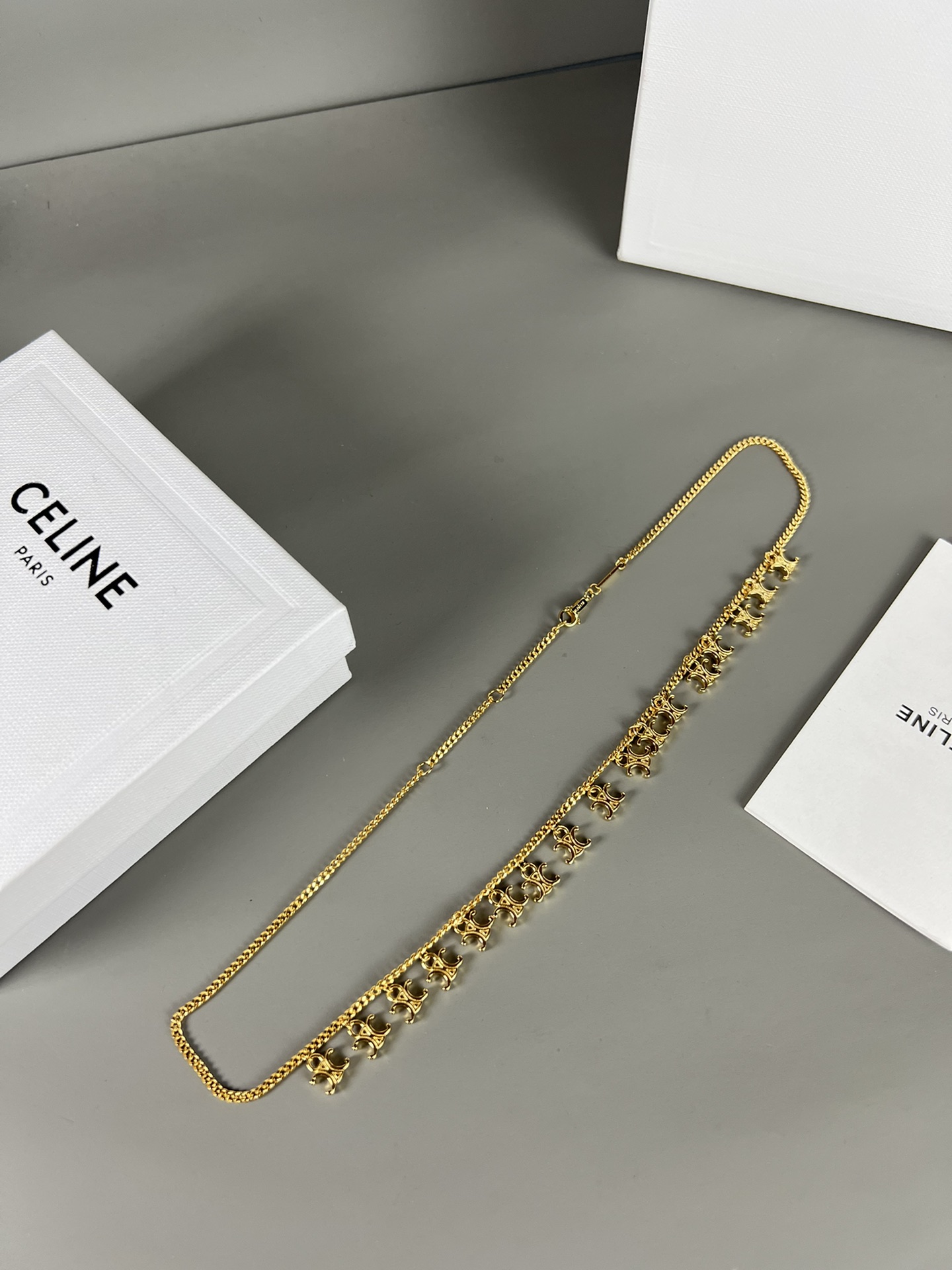 Celine 项链