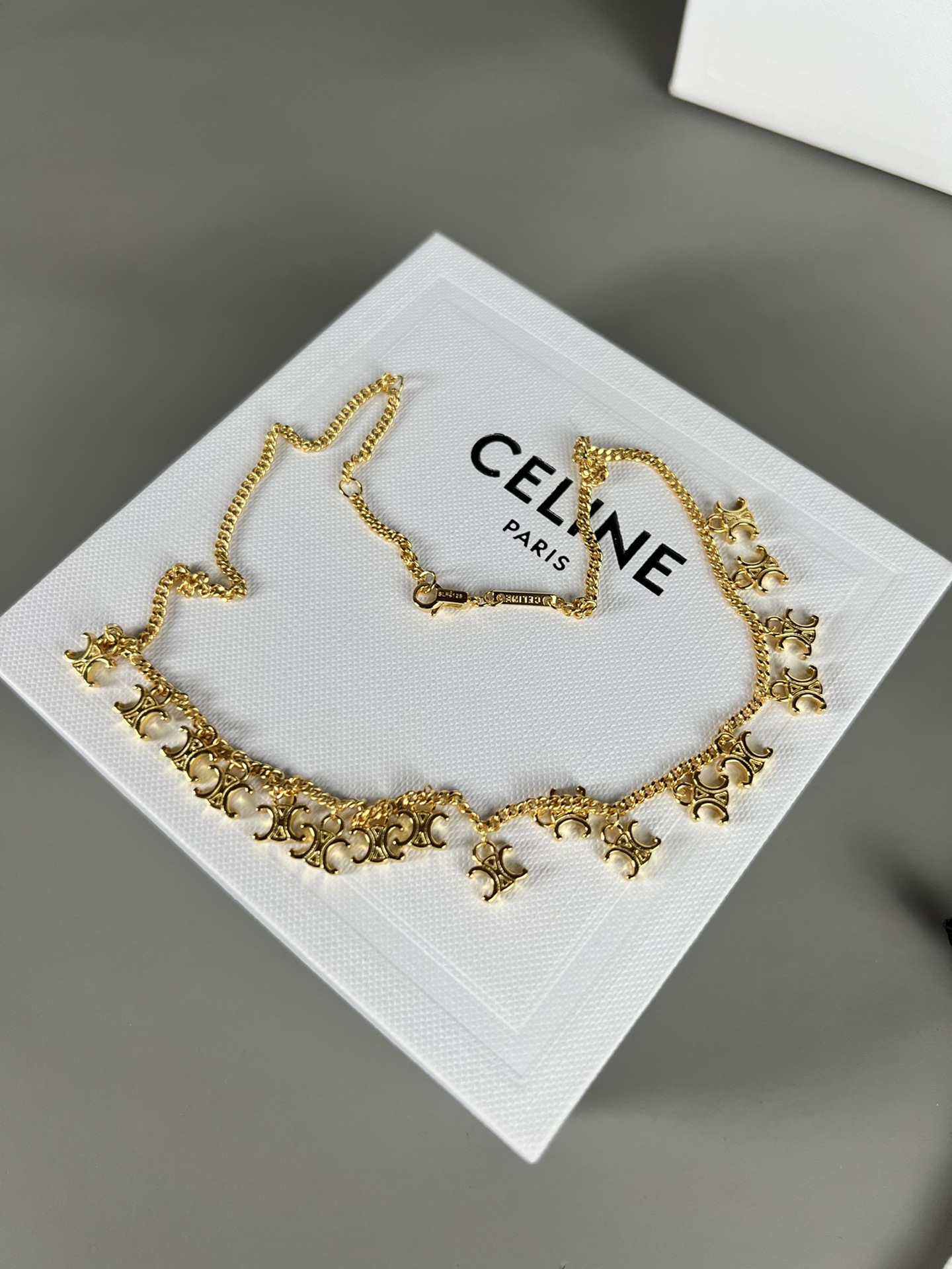 Celine 项链