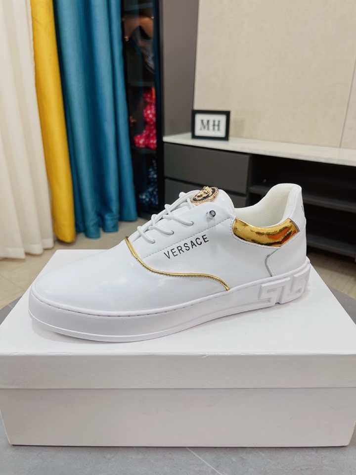 I0  VERSACE「 范思哲」休闲鞋正码