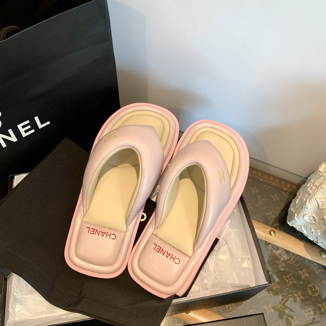 CHANEL香奈儿 小香𝟐𝟎𝟐𝟐春夏面包人字拖鞋