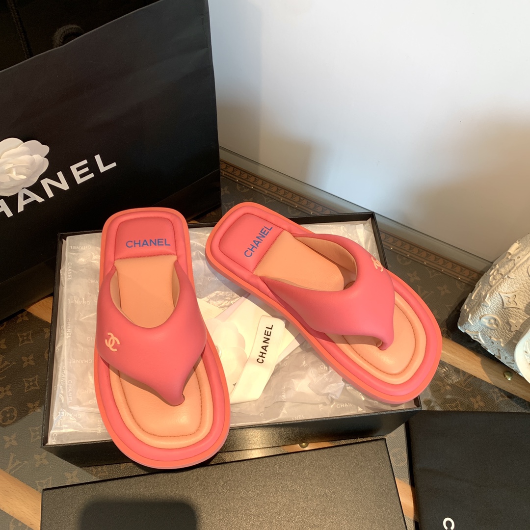 CHANEL香奈儿 小香𝟐𝟎𝟐𝟐春夏面包人字拖鞋