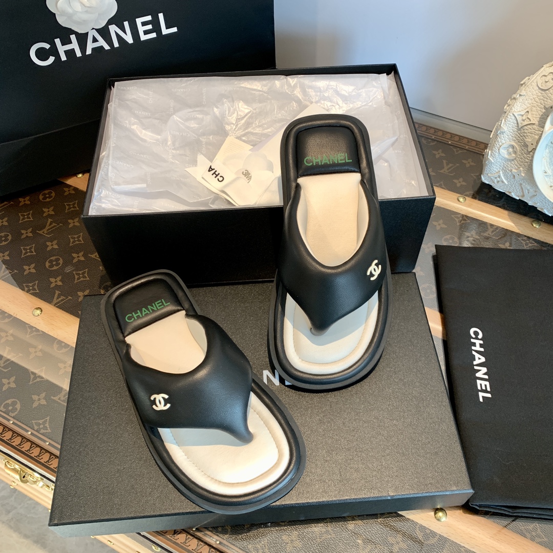 CHANEL香奈儿 小香𝟐𝟎𝟐𝟐春夏面包人字拖鞋