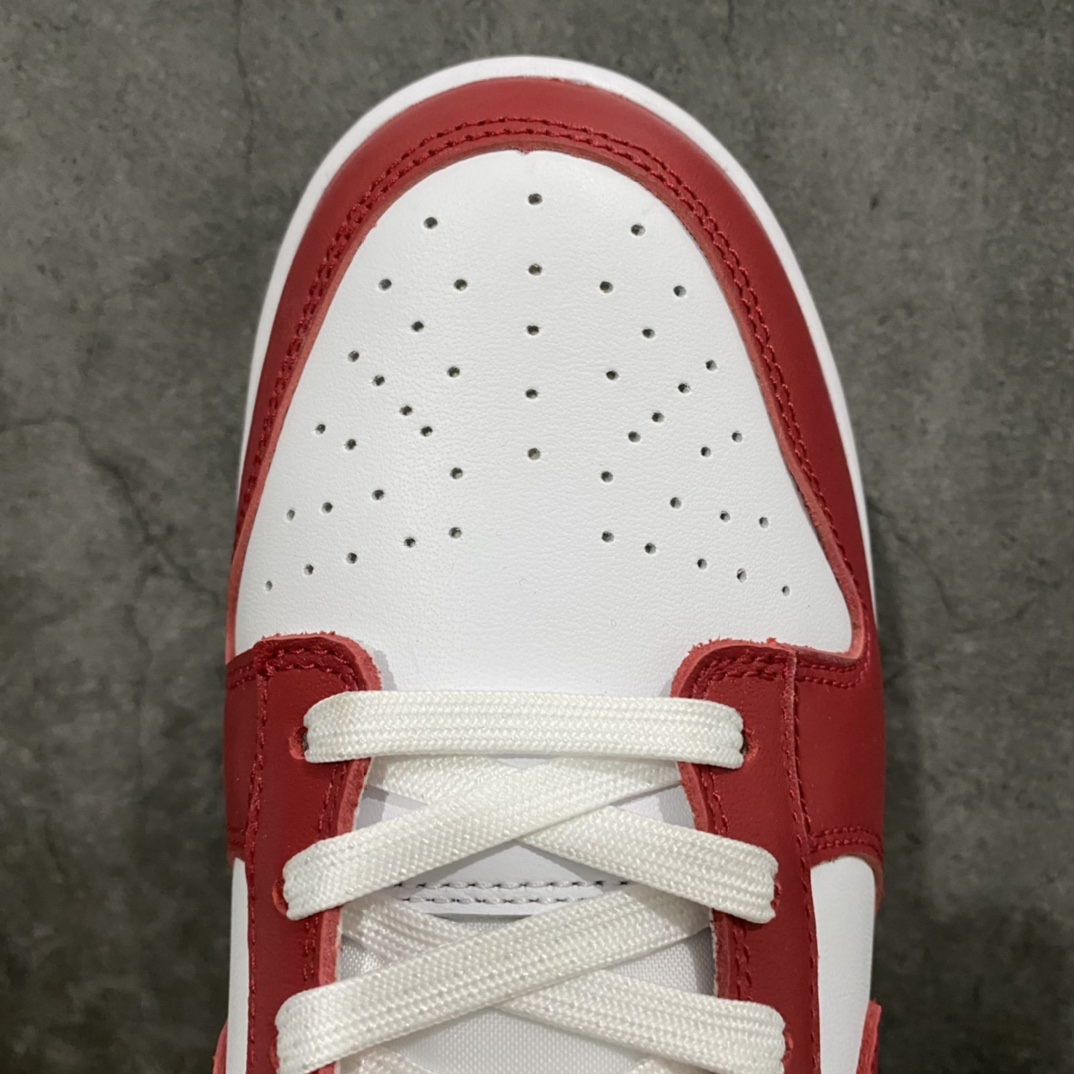 图片[5]-PK版本Dunk Low Retro \”Gym Red\” 白红 DD1391-602  顶级纯原 全新改版 强力开闸  独家原版原盒开模打造  原厂织唛标 一致匹配原版  原楦原纸板开发 匹配原版98%以上  后跟垫棉独家呈现 后跟反口里弧度正确  全新后跟电绣 电绣针数与正品一致  原厂皮料 质感无敌   皮料切割干净 无任何毛边 清洁度细节完美  尺码：36 36.5 37.5 38 38.5 39 40 40.5 41 42 42.5 43 44 44.5 45 46 47.5-选品中心