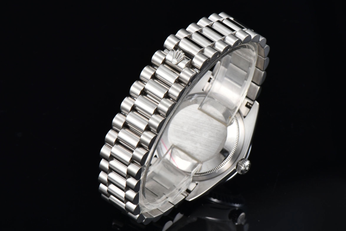 劳力士 天空之作星期日历型系列(m228239-0055) “真陨石”腕表