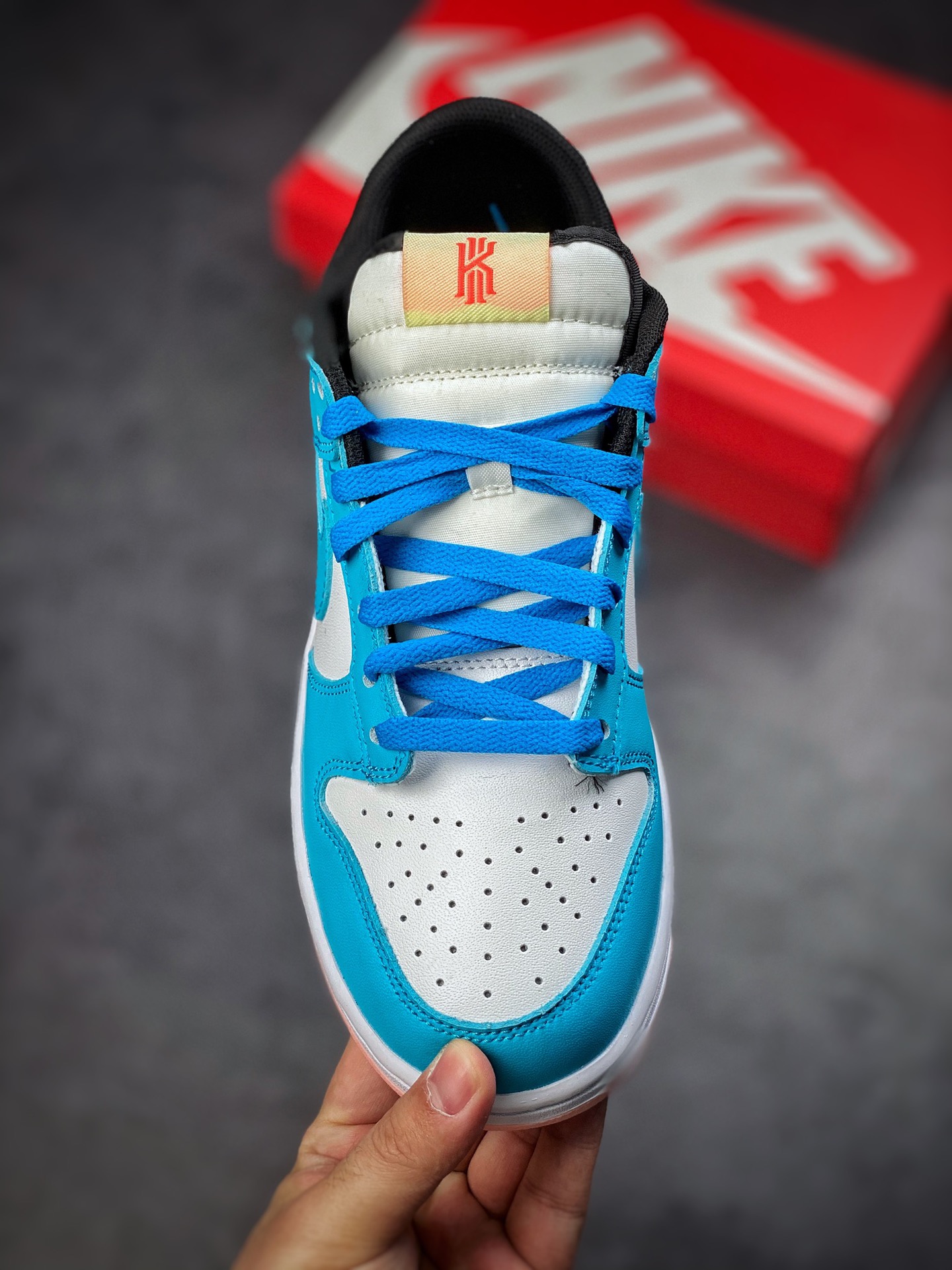 180 #Kyrie Irving x Nike Dunk Low 白蓝 欧文  DN4179-400