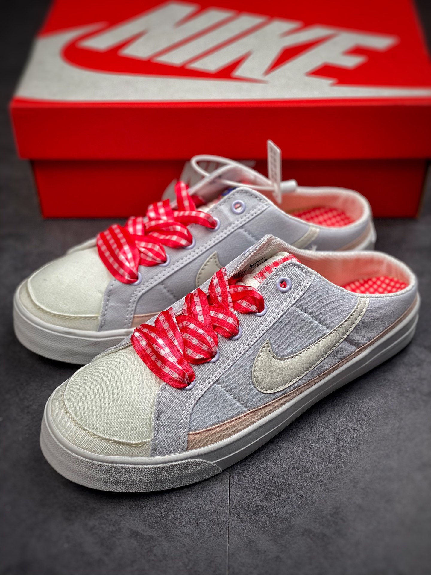 140 Nike Court Legacy Canvas Mule 学院产物系列低帮一脚蹬休闲运动半拖露跟板鞋 DJ5058-011