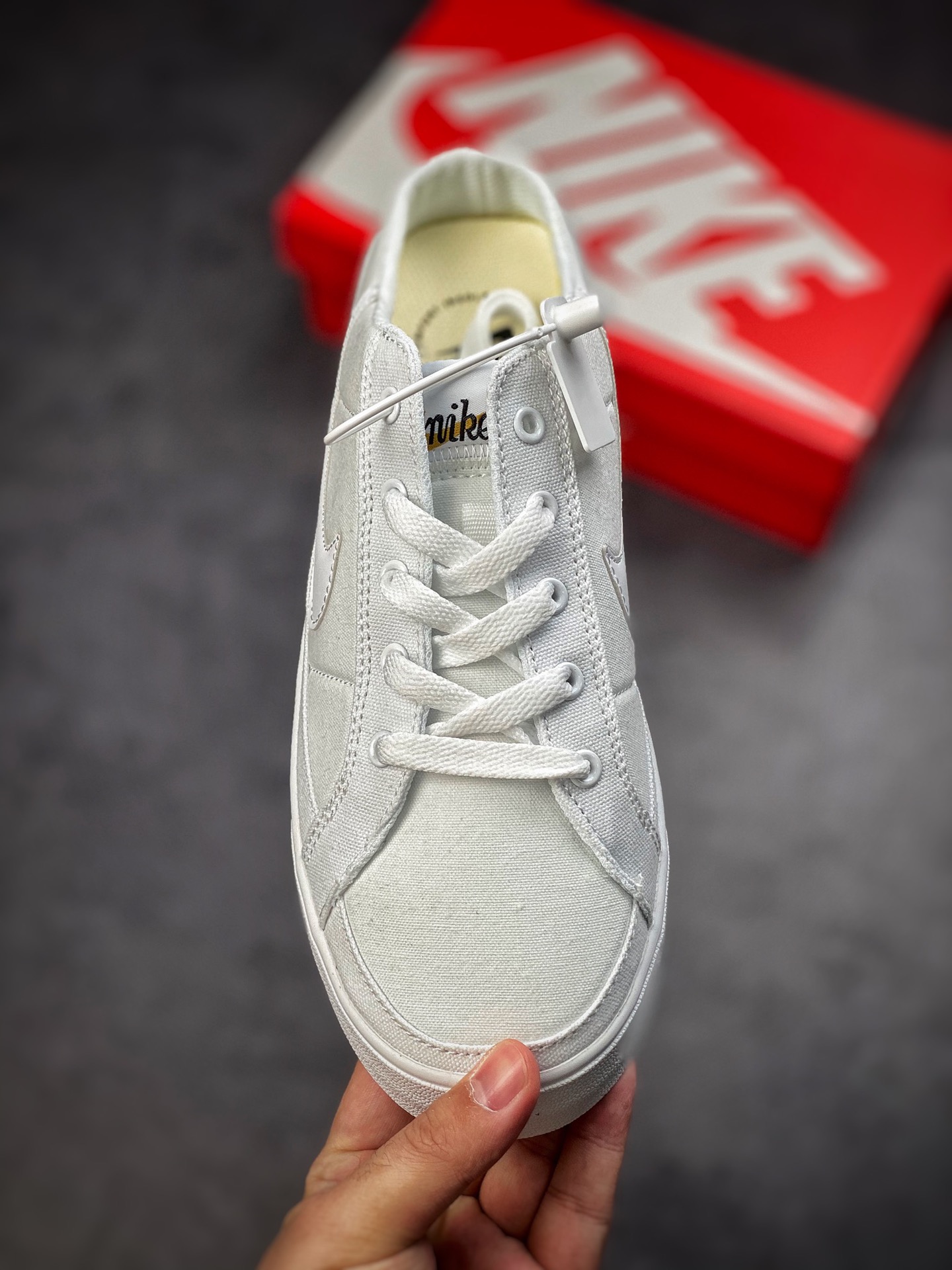 140 Nike Court Legacy Canvas Mule 学院产物系列低帮一脚蹬休闲运动半拖露跟板鞋DB3970-100