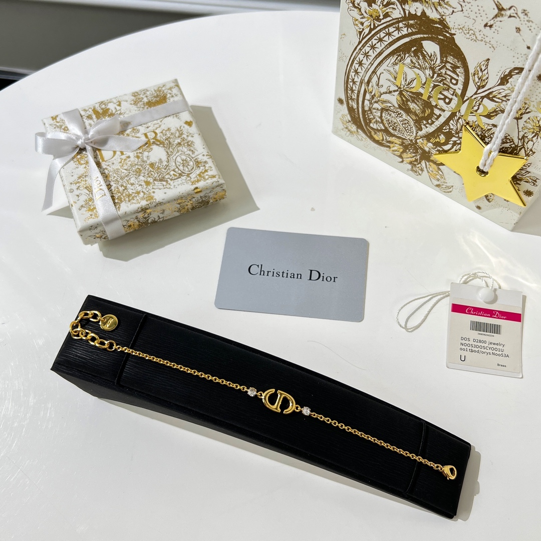 新款☑️DIOR迪奥CD钻石手链