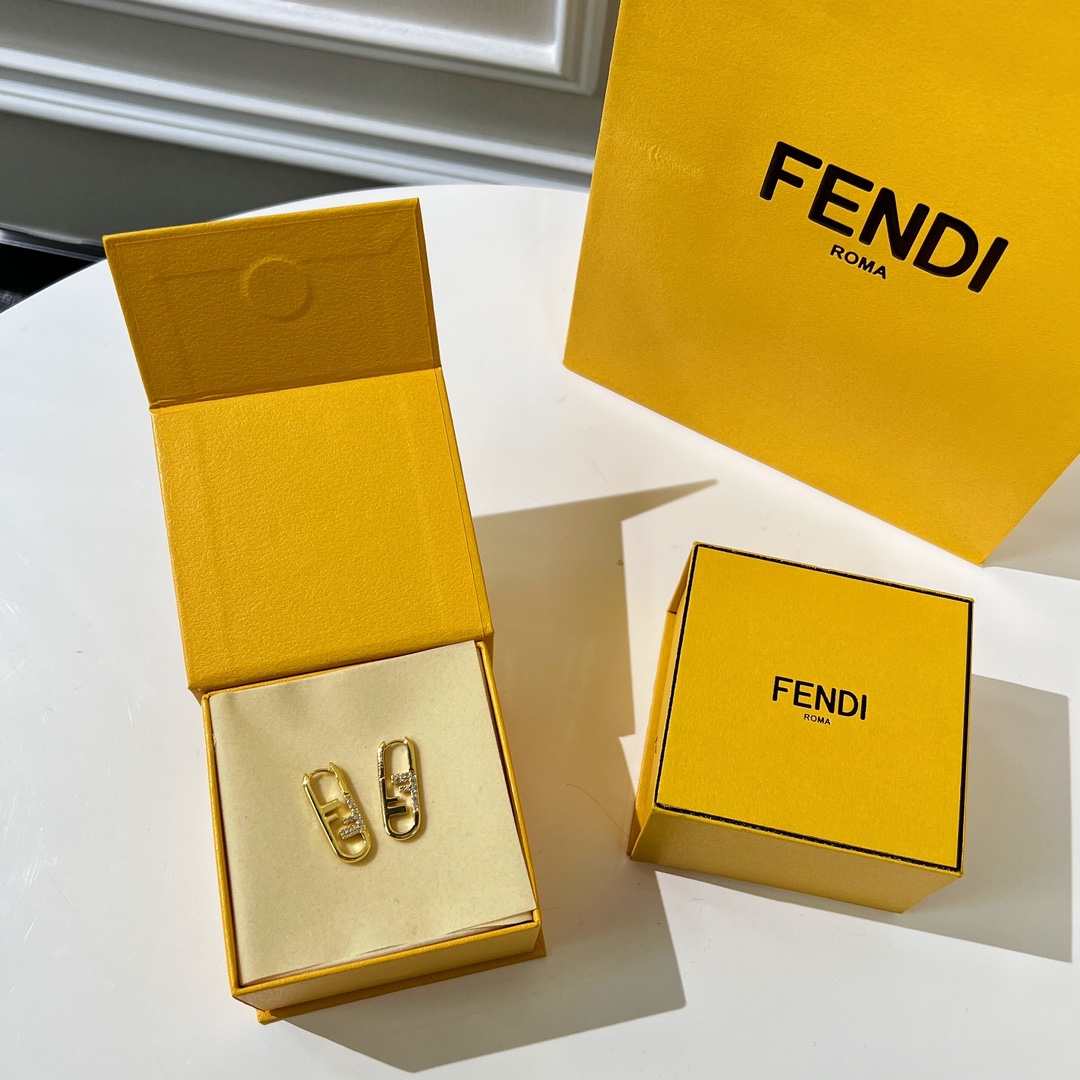 新款 FENDI芬迪F字母耳钉耳环