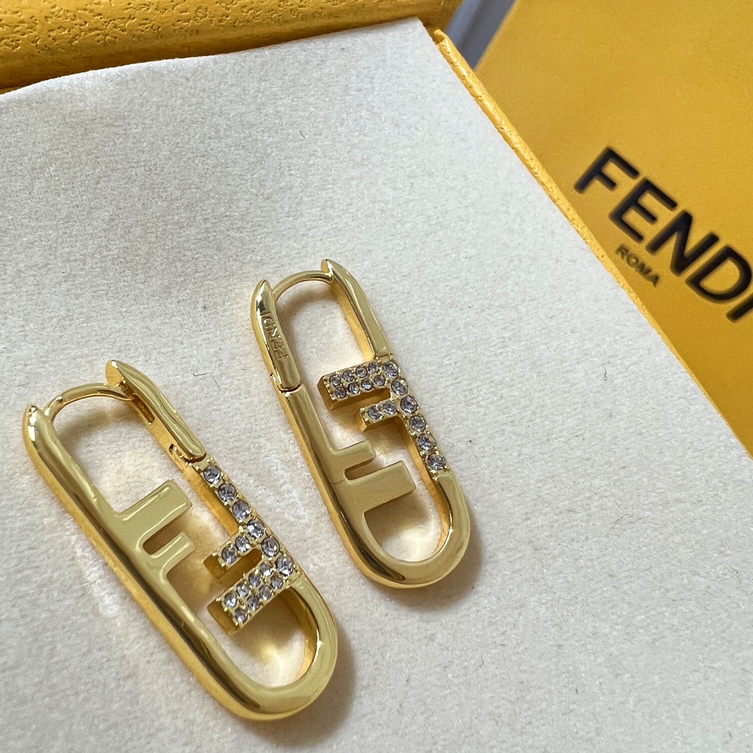 新款 FENDI芬迪F字母耳钉耳环