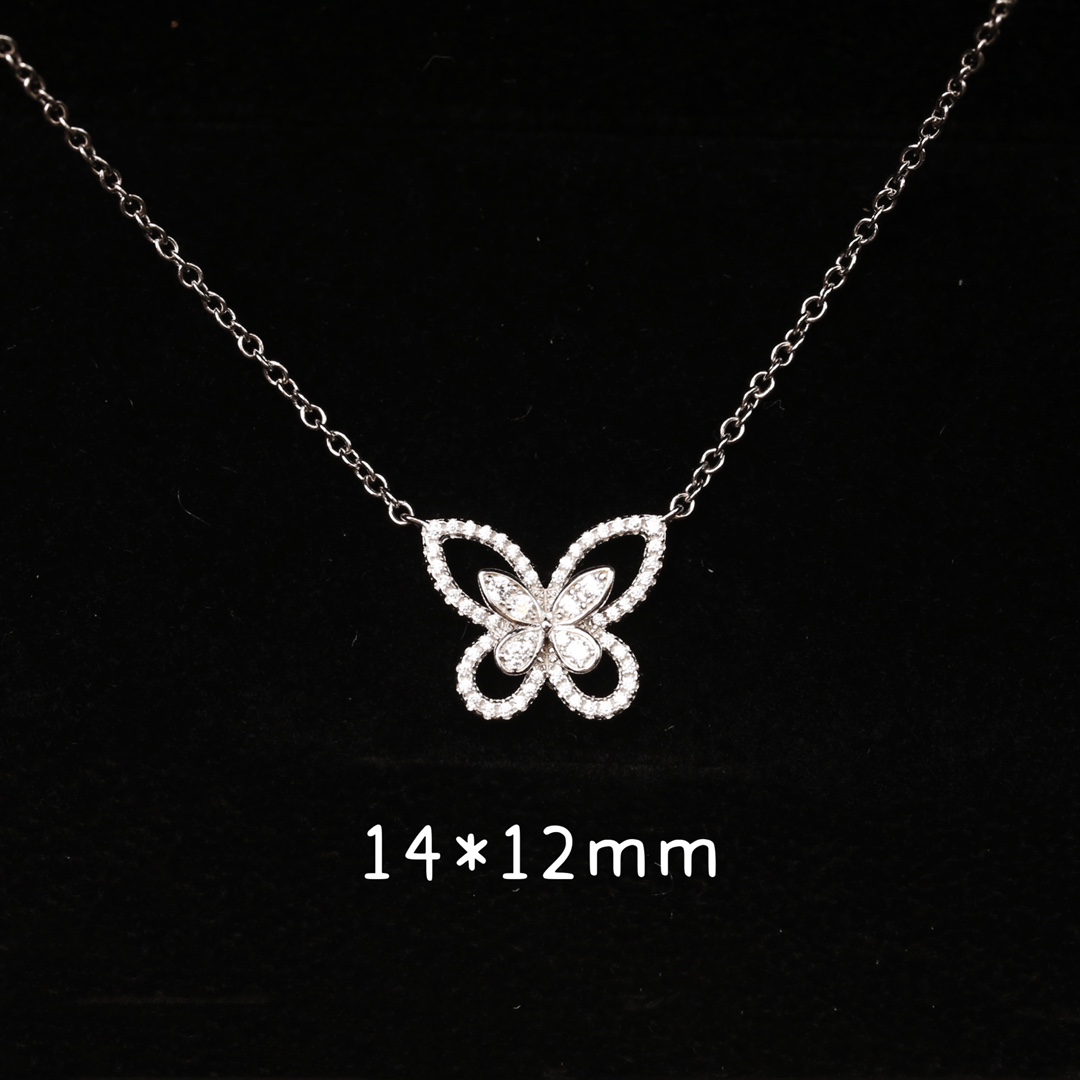 。18*14mm，14*12mm
幻影蝴蝶·做镂空仙子能够成就你成为高级仙子🧚‍♀️的设计✨✨✨镂空蝴蝶