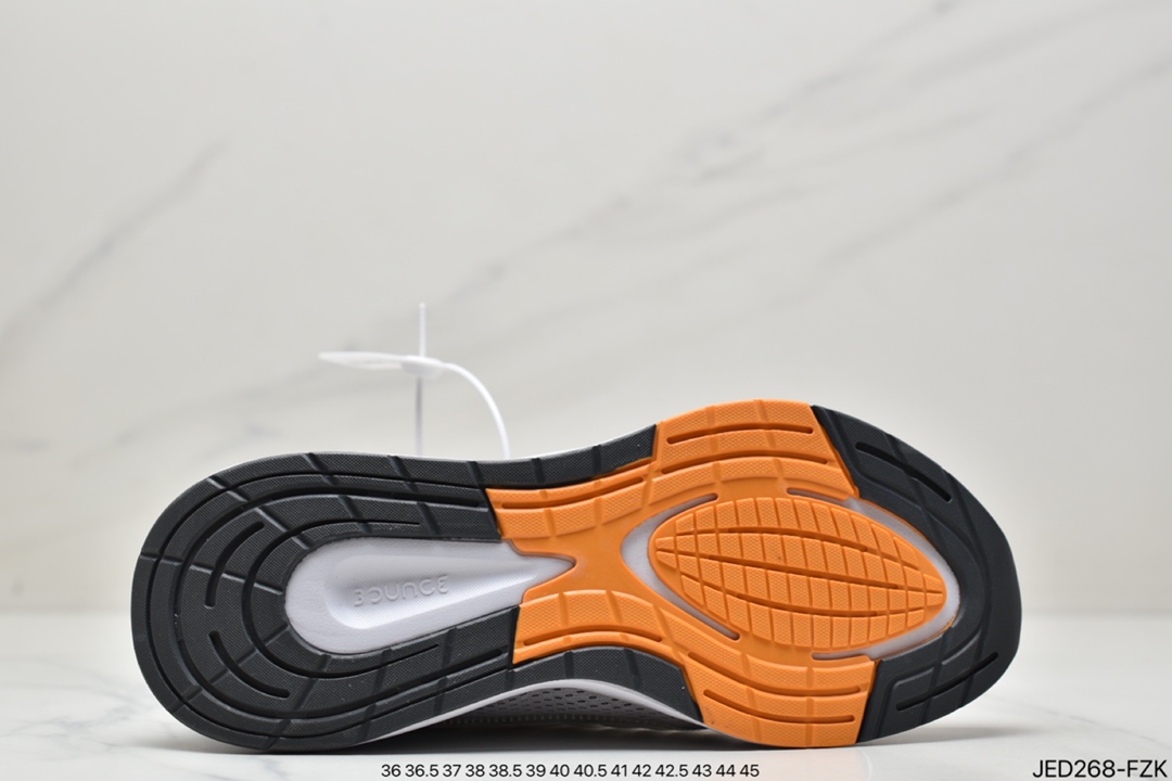 150 阿迪达斯Adidas EQ21 RUN 复古跑鞋 鞋身材质为全网眼面料
