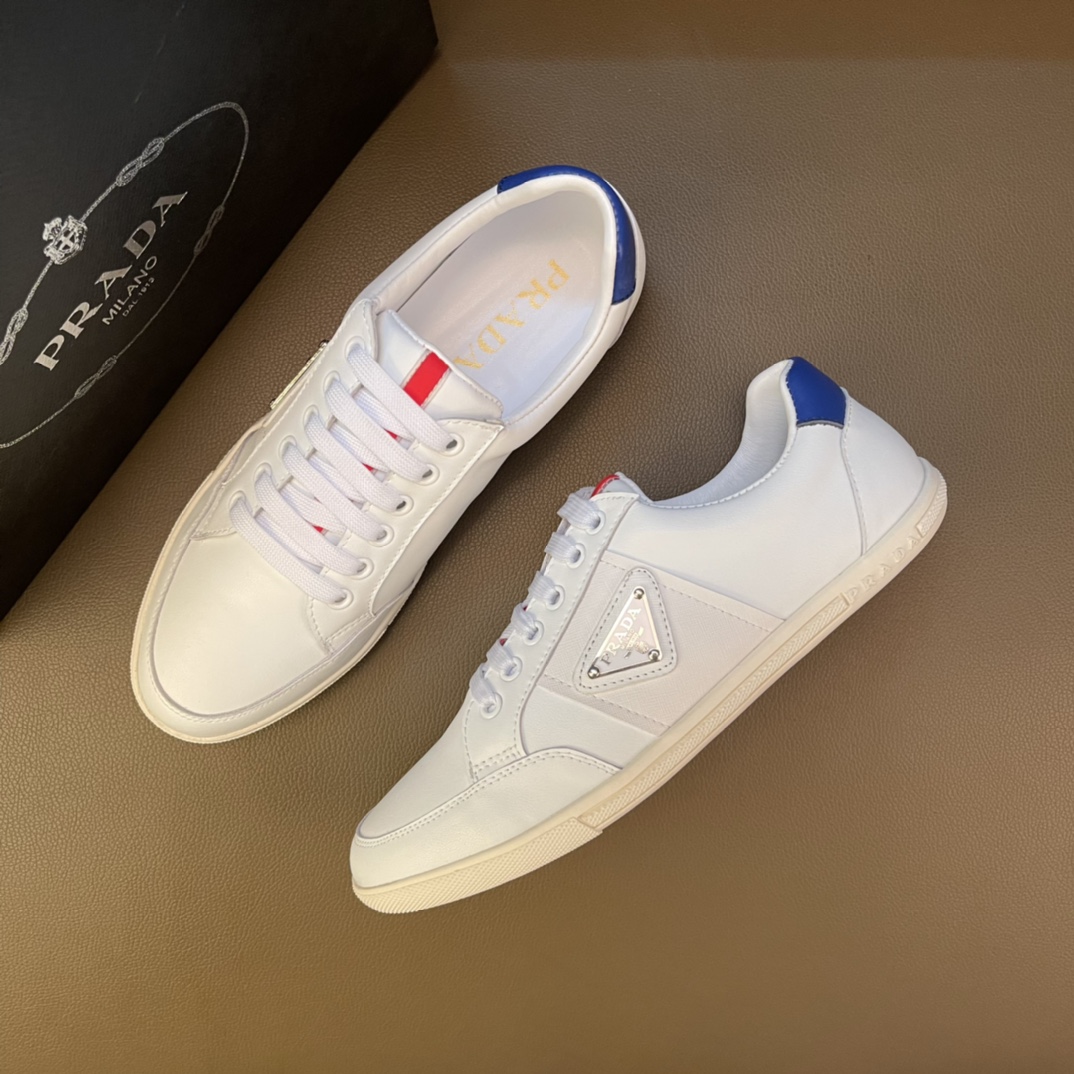 J0    普拉达～独特现代风运动鞋。专柜代购🏃休闲鞋😍😍 男士2022专柜同步发售，意大利进口原版品牌精选头柔软➕牛皮质。 拒绝脱色磨脚鞋底：原厂特供原版底，😍 超酷😍 法国懒人风格设计 ⚠️ 懒人套脚套脚 原单品质 超舒服原版底 。 适合户外司机驾车完美🚗🚗 ，男鞋