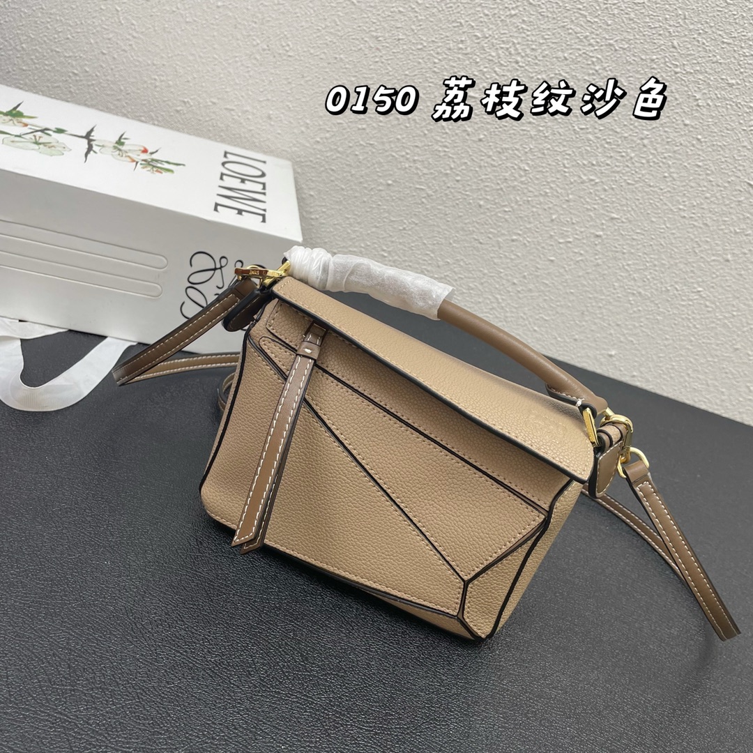 [Loewe Women