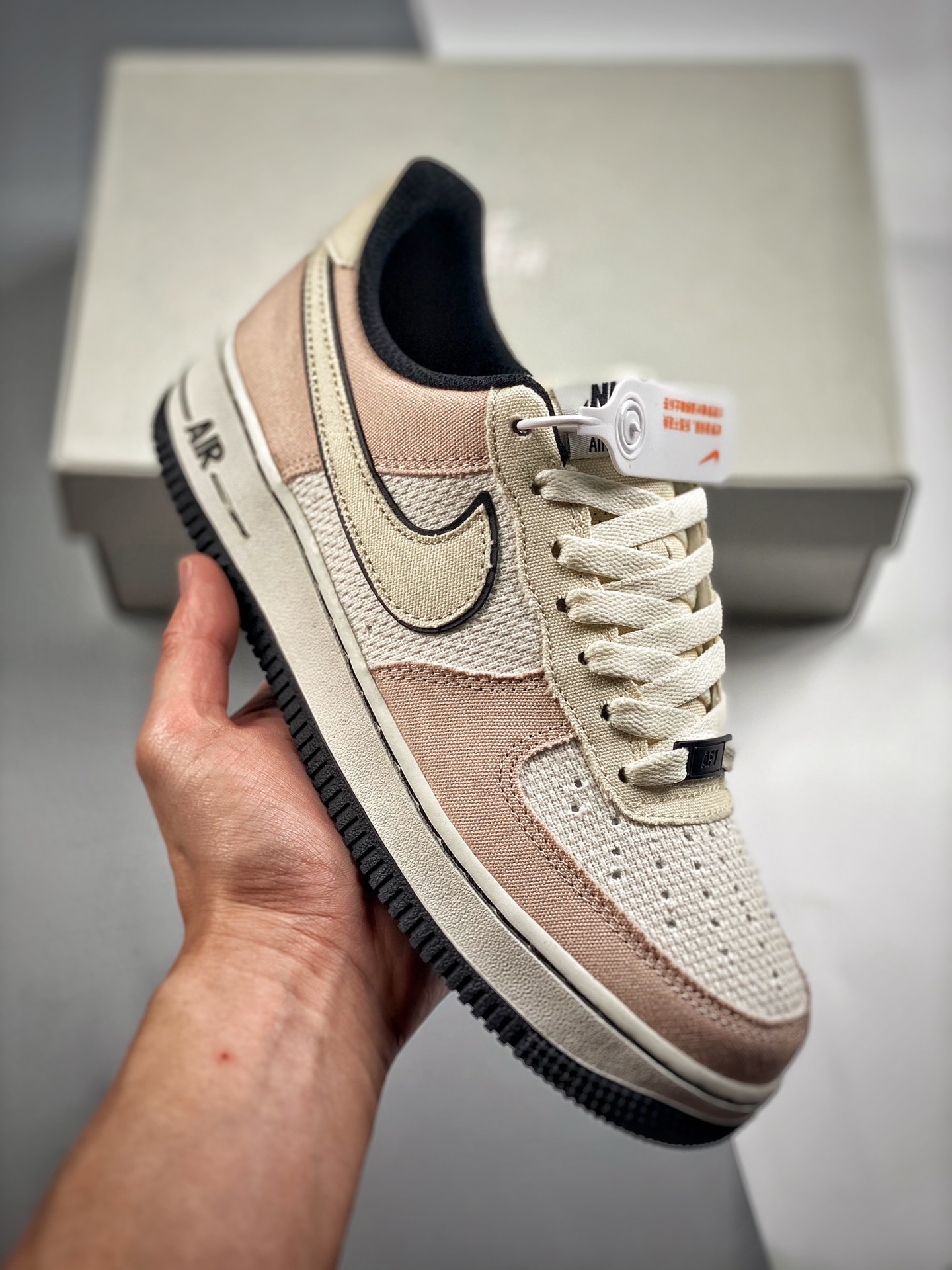 -3 NIke Air Force 1 '07 米黑粉 帆布空军一号低帮休闲板鞋 3m反光 进口牛筋布 原楦头原纸板 纯正空军版型 定制鞋盒 全掌内置全掌气垫 原厂中底钢印 拉帮完美 货号：315122-668 SIZE：36 36.5 …