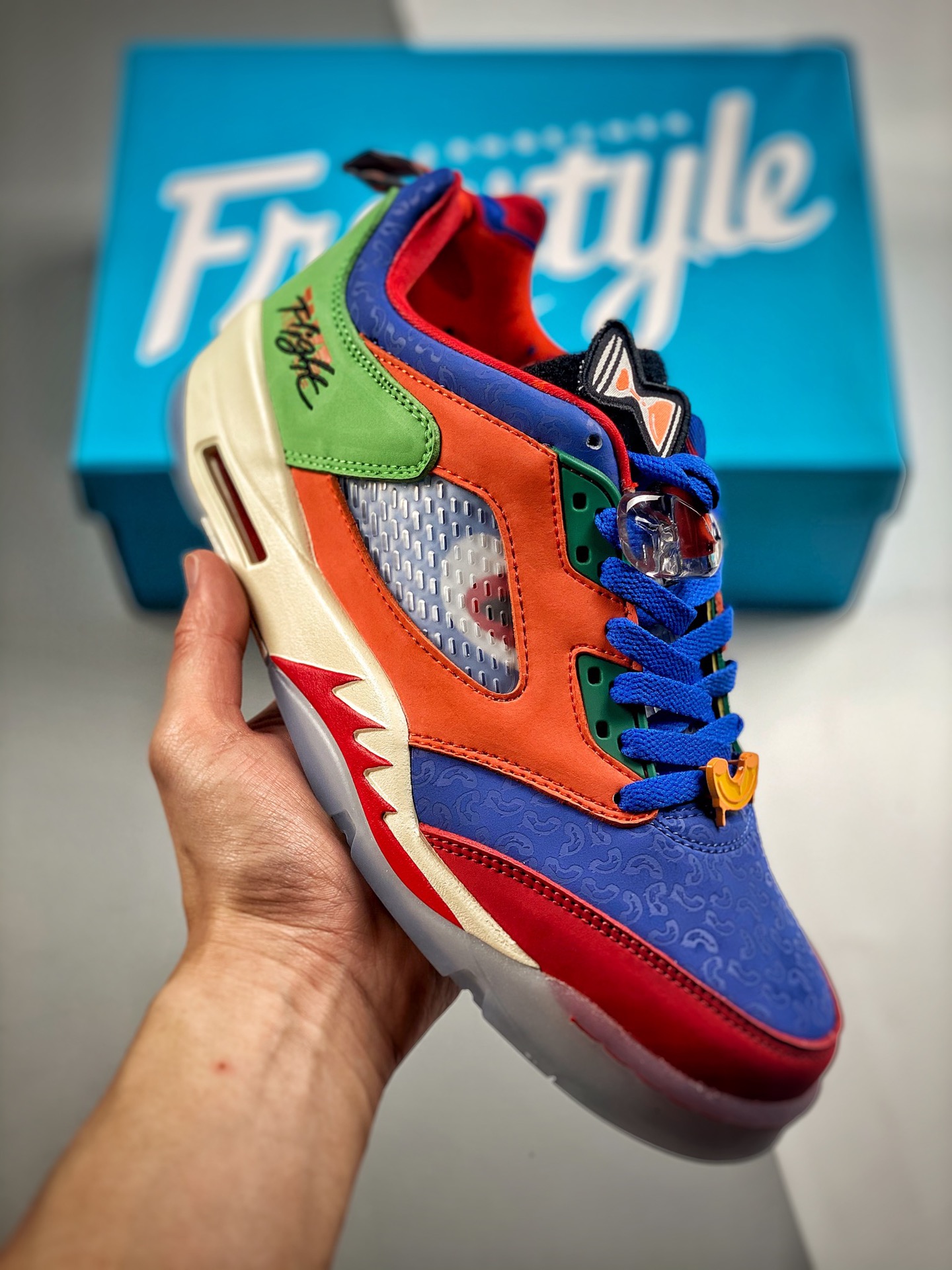-3 Nike Air Jordan Retro 5 Low "Michael"乔丹AJ5代低帮复古休闲文化篮球鞋“彩色慈善” 从 2004 年起，Nike 每年都会与波特兰本地的 OHSU Doernbecher 儿…