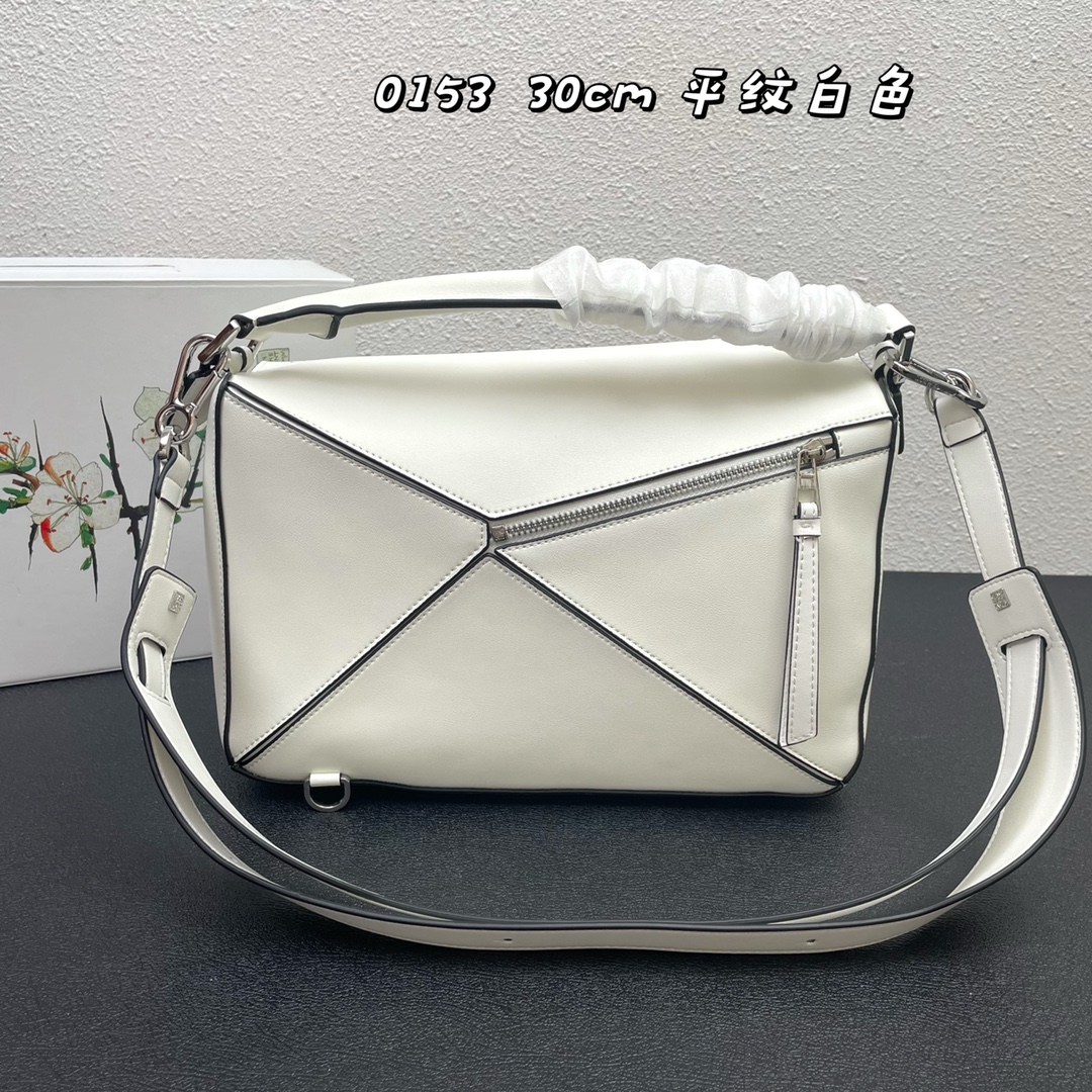 [Loewe Women