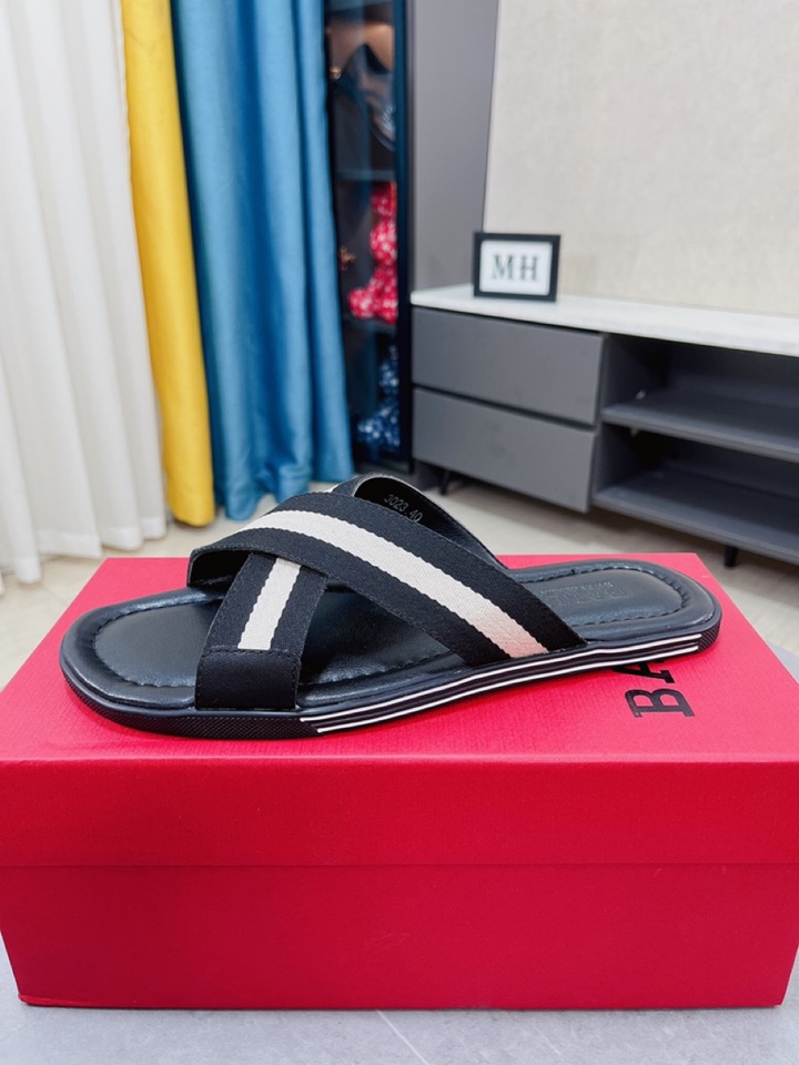 H0  巴利 Bally  🔥专柜同步，品牌织带交叉人字拖鞋💥采用牛皮拼品牌织带 金典配色🌟红咖✨黑咖💫，楦型原版调试大货对原版✨标准