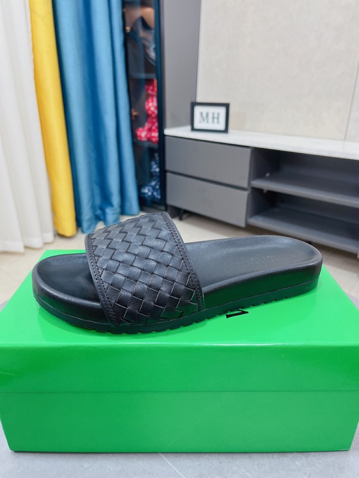 I0  Bottega Veneta   男士时尚休闲拖鞋，原版复刻，采用进口牛皮编织制作，原版复刻橡胶大底，潮流时尚，穿着舒适