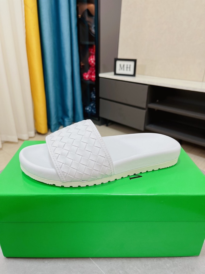 I0  Bottega Veneta   男士时尚休闲拖鞋，原版复刻，采用进口牛皮编织制作，原版复刻橡胶大底，潮流时尚，穿着舒适