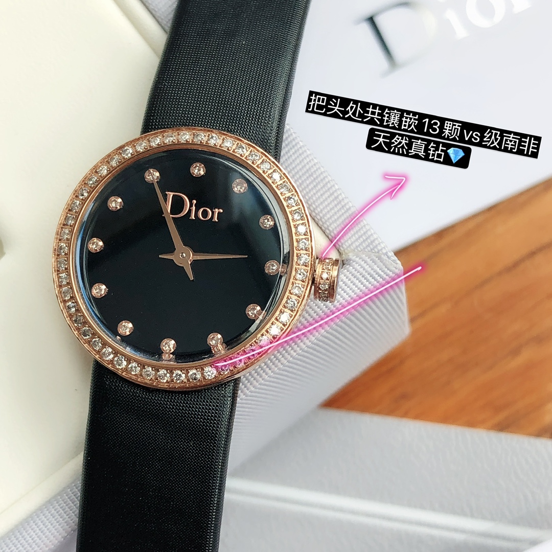 NO:532355,Batch: Full package The latest Dior LA D DE DIOR  The series of quartz watches are available in three colors, 18k gold stainless steel peacock green, 18k gold stainless steel black agate disc, and 18k gold fritillar face disc. Each model is equipped with a silk strap, with a delicate watch diameter of 25mm, reflecting the spirit of Dior jewelry, combining professional jewelry craftsmanship and bold creativity with Swiss watchmaking technology. The bezel and crown are inlaid with real diamonds. Polished and treated Crown Princess Pointer, easy-to-disassemble black silk satin strap, inlaid with real diamonds, anti-glare sapphire crystal mirror, the stainless steel bezel is fully decorated with diamonds, showing its nobleness. The inside and outside of the bezel are inlaid with 50, 12 (4) natural South African real diamonds, the buckles, and the heads are inlaid with 13,18 natural South African real diamonds. Each model is equipped with a GTC China National Inspection and Inspection Certificate, which can be checked online!  It uses the original imported Swiss ETA280.002 quartz movement (which is consistent with the counter), 30 meters waterproof, matched with original shell cover, atmospheric packaging, and high-end gifts. Also, it is an original silk satin strap, which is a very rare and good product and good price!  ,dior,dior19860909批:全套包装 最新款迪奥LA D DE DIOR 系列石英腕表,三色可选,分别18k包金精钢孔雀绿,18k包金精钢黑玛瑙盘、18K包金贝母面盘,每款配送一条绢丝表带,秀气表径25mm,体现Dior迪奥珠宝精神,将专业珠宝工艺和大胆创意同瑞士制表工艺相结合.表圈和表冠镶嵌真钻.抛光处理太子妃式指针,易拆式黑色绢缎表带,镶真钻精钢针扣式表扣,防眩目蓝宝石水晶镜面,精钢表圈满镶钻石装饰,贵气尽显,表圈内外分别镶嵌50,12（4）颗天然南非真钻,表扣,把头处分别镶嵌,13,18颗天然南非真钻,每款都配有GTC中国国检检测证书,联网可查！采用原装进口瑞士ETA280.002石英机芯(与专柜一致),30米防水,搭配原厂壳套,配大气包装,高端好礼.另多送一条原厂绢缎表带,十分难得的好货好价！,,dior,dior,Watch