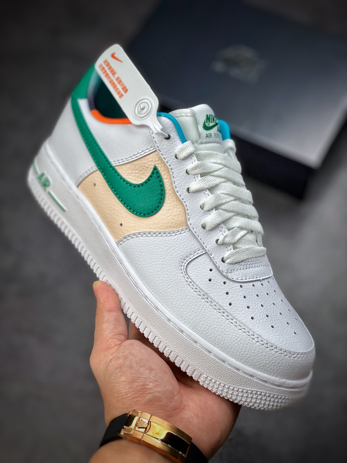 200 Nike Air Force 1 Low 07 EMB 白绿 DM0109-100