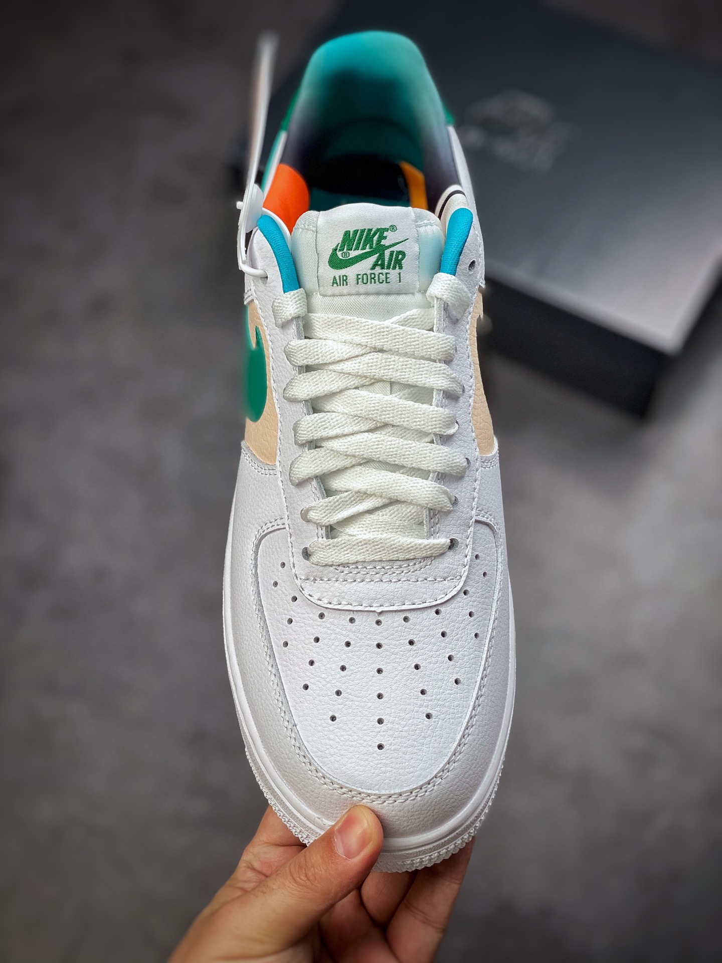 200 Nike Air Force 1 Low 07 EMB 白绿 DM0109-100