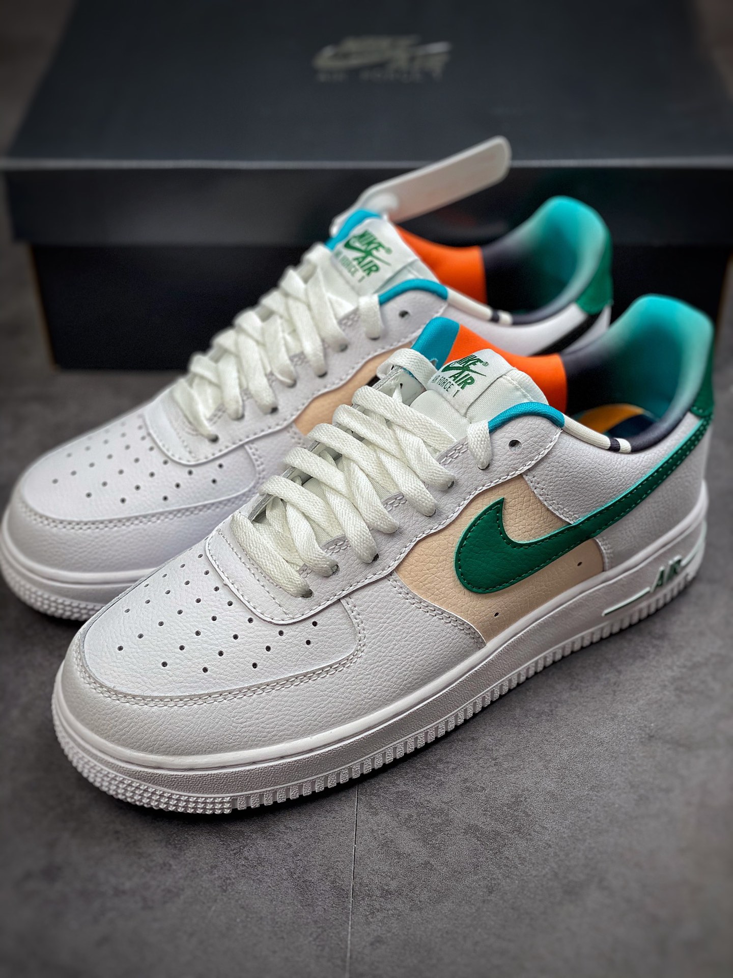 200 Nike Air Force 1 Low 07 EMB 白绿 DM0109-100