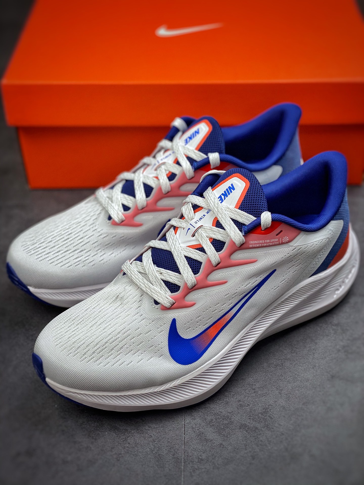 180 Nike Air Zoom Winflo 7代 网透面气训跑练步鞋 DN4242-141