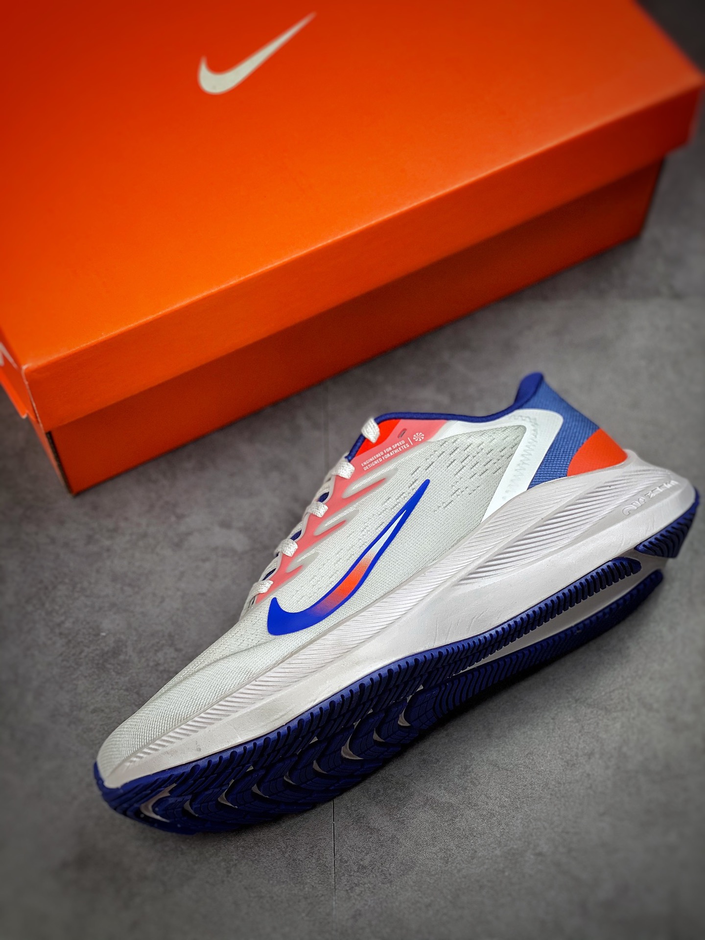 180 Nike Air Zoom Winflo 7代 网透面气训跑练步鞋 DN4242-141