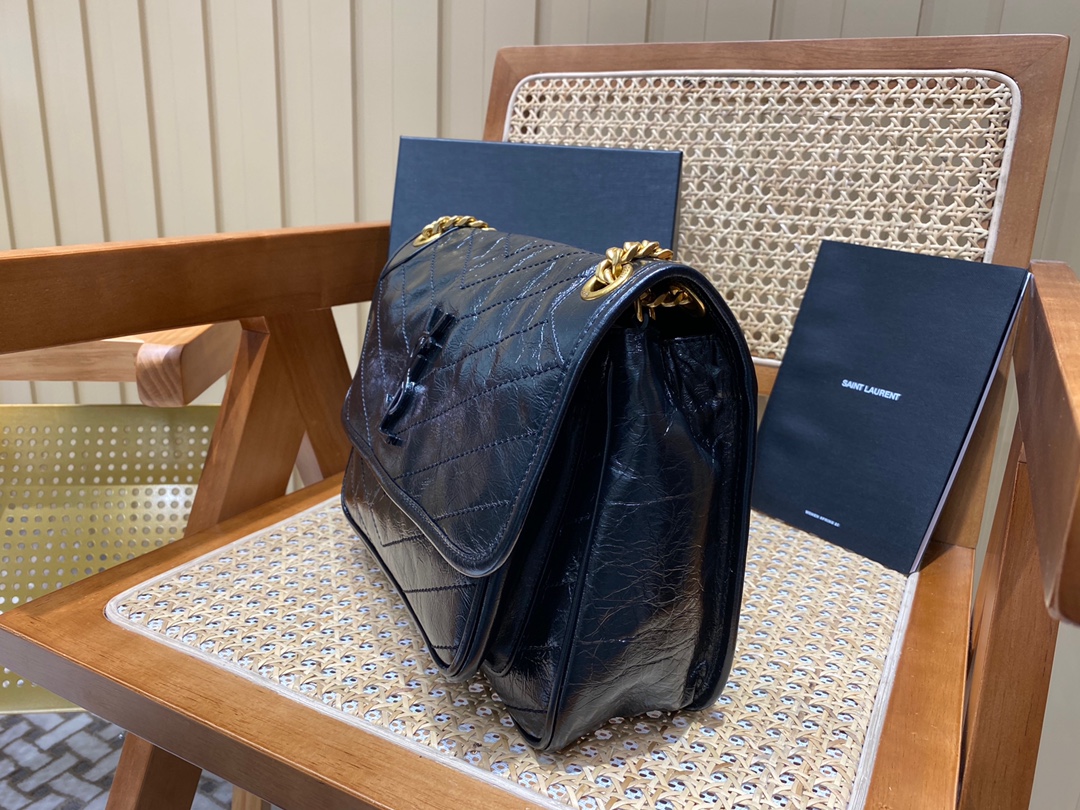 YSL 𝐍𝐢𝐤𝐢 28𝐜𝐦 邮差包 633158黑色/金链