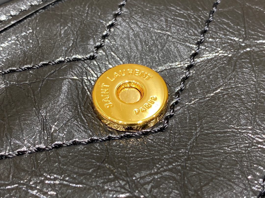 YSL 𝐍𝐢𝐤𝐢 28𝐜𝐦 邮差包 633158黑色/金链