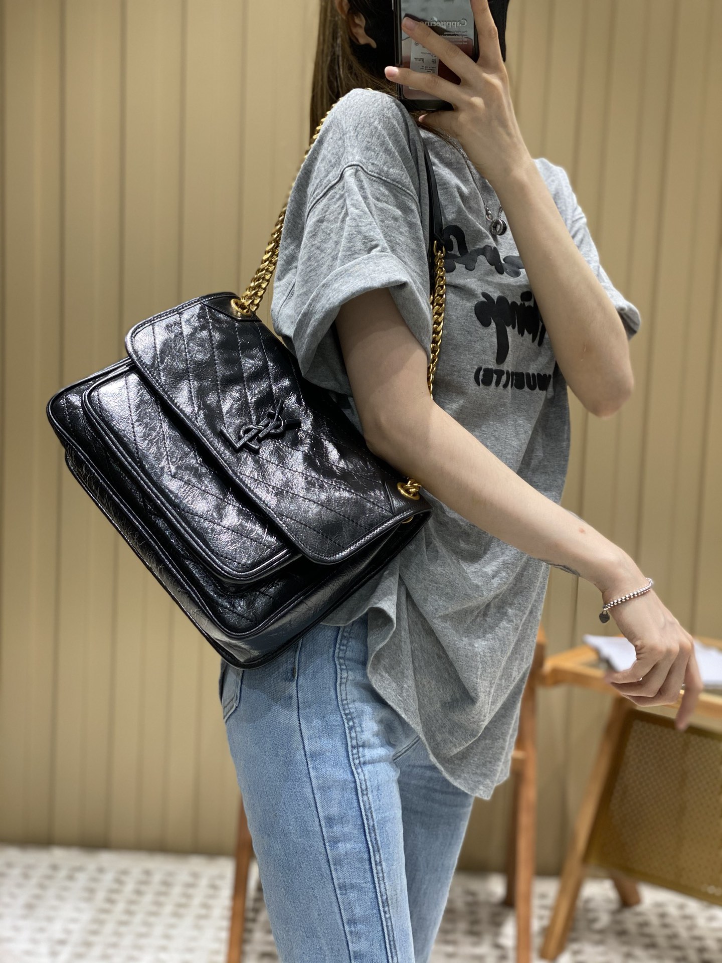 YSL 𝐍𝐢𝐤𝐢 28𝐜𝐦 邮差包 633158黑色/金链