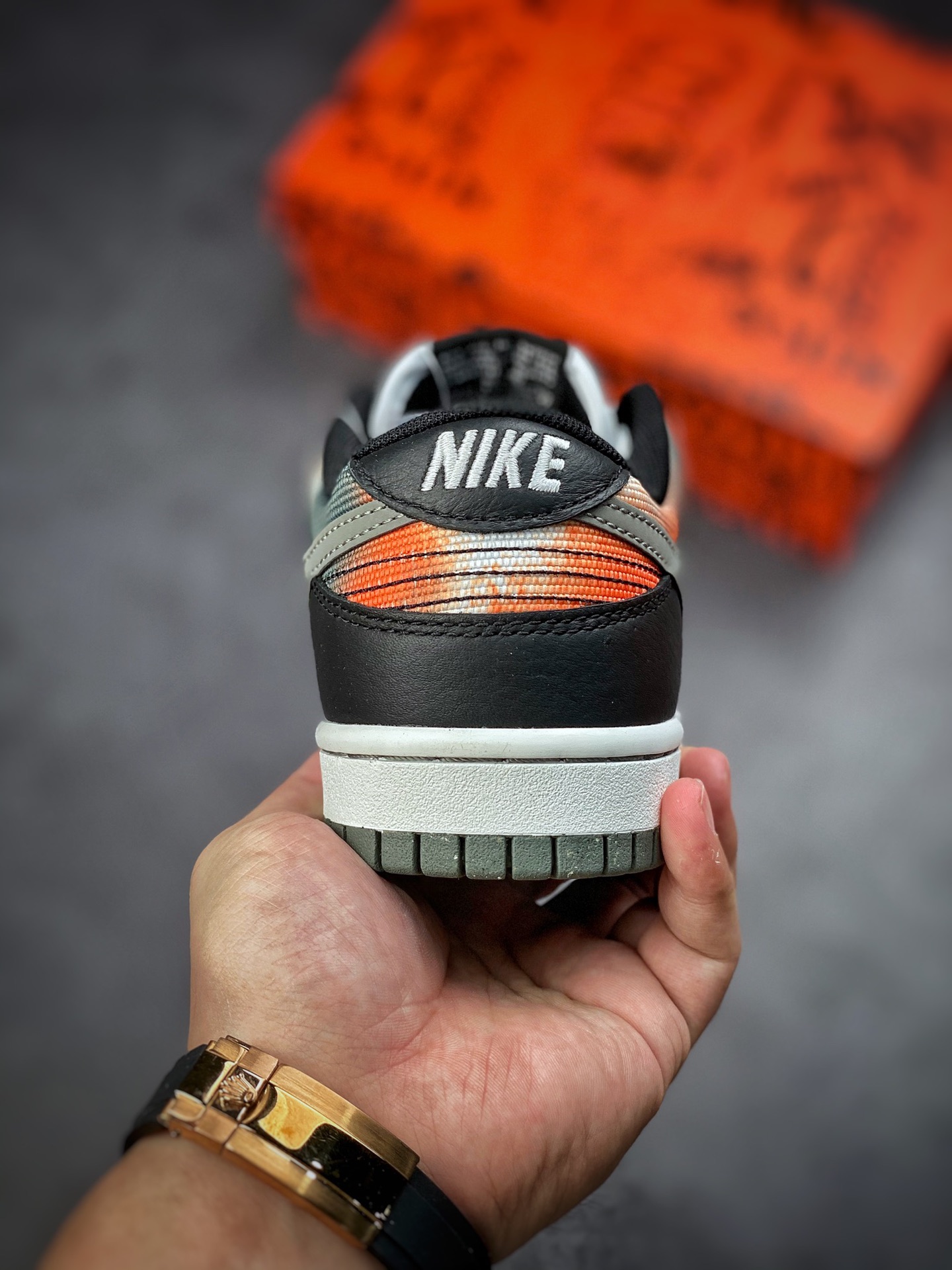 300 Nike Dunk Low ”Graffti” 黑橙 街头涂鸦系列DM0108-001