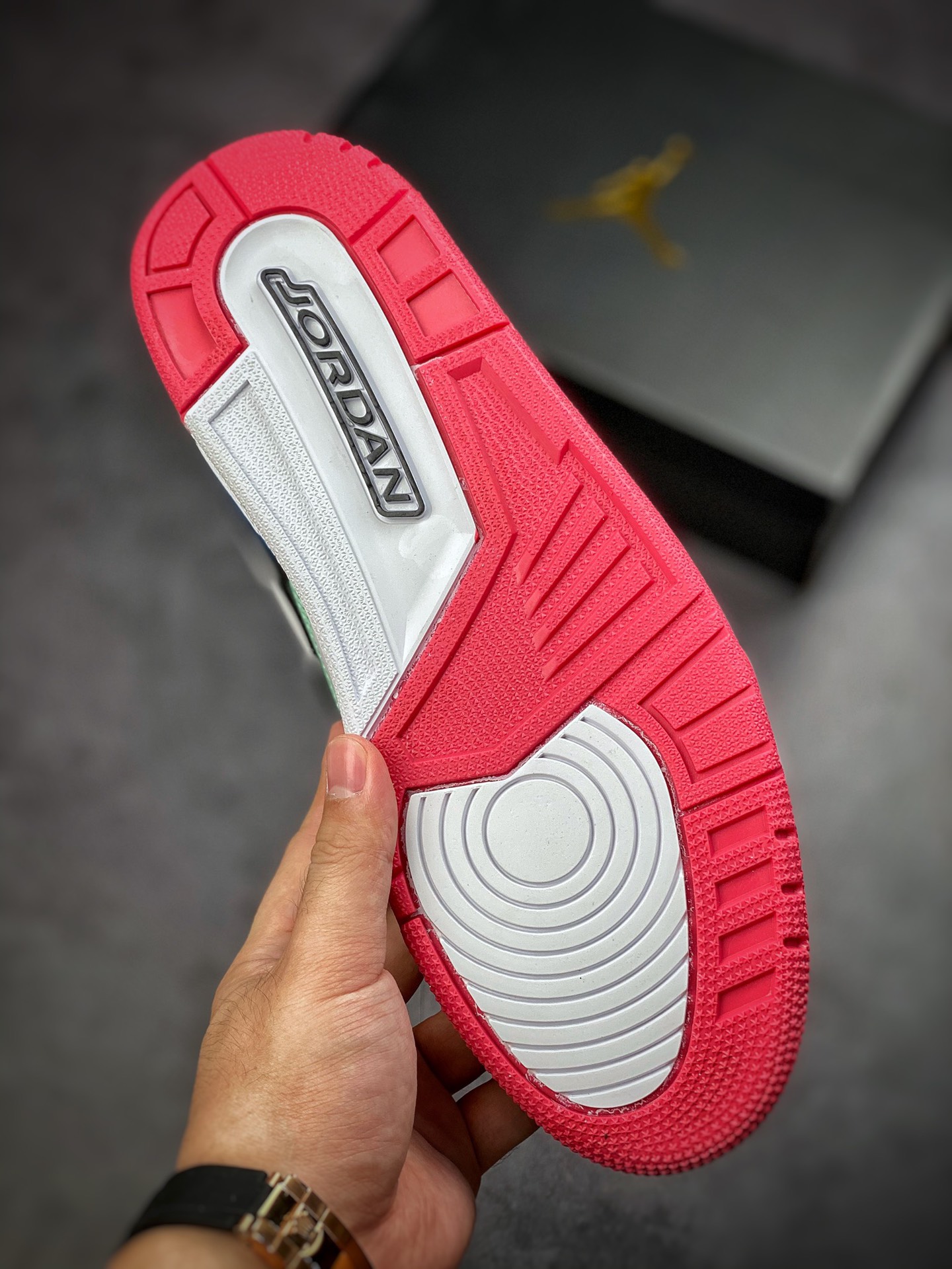 200 Air Jordan Legacy 312 白紫蓝 有着交错结合的设计DV9127-101