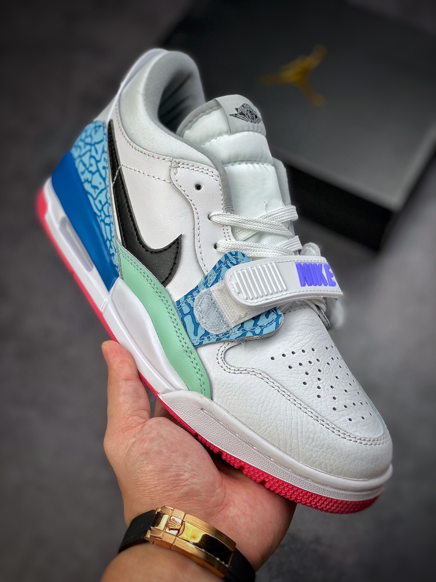 200 Air Jordan Legacy 312 白紫蓝 有着交错结合的设计DV9127-101