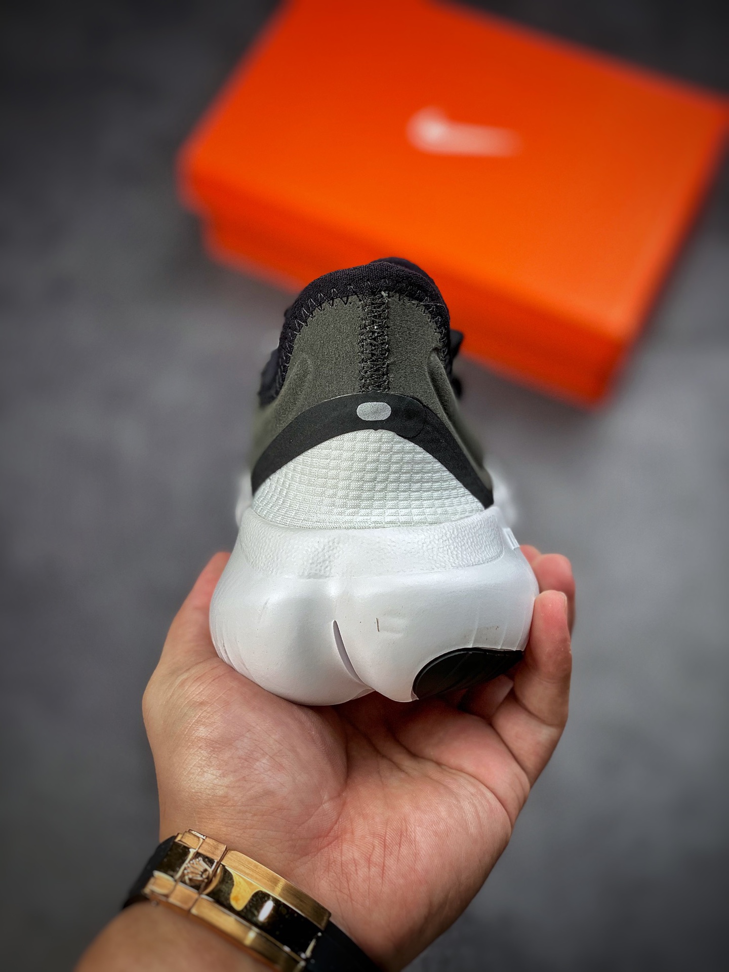 160 Nike Free RN Flyknit 赤足5.0二代轻跑鞋 AQ1316-102