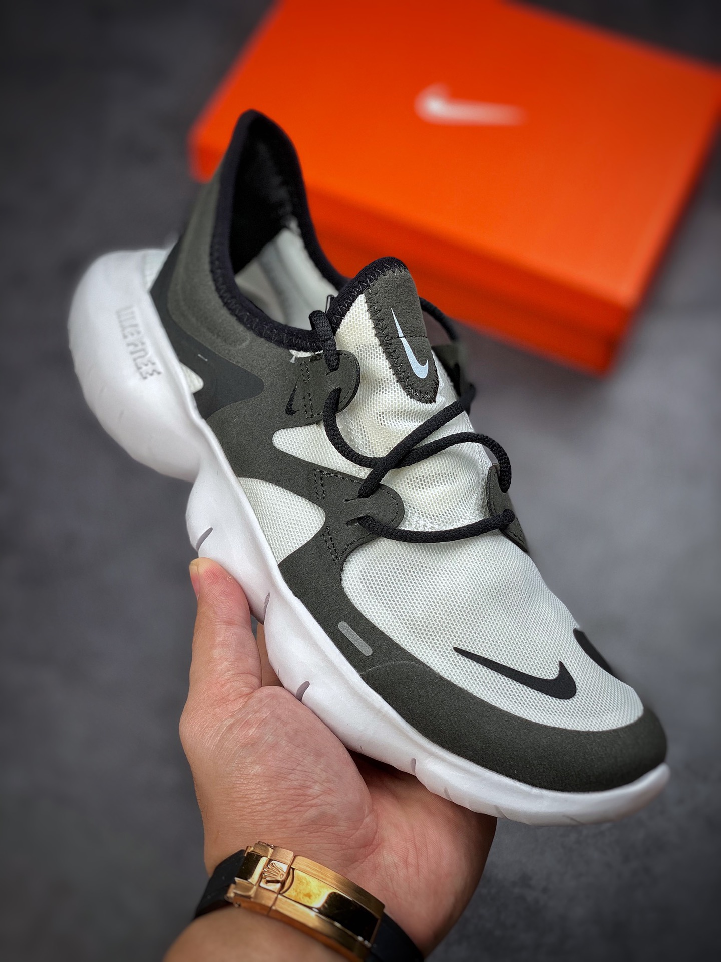 160 Nike Free RN Flyknit 赤足5.0二代轻跑鞋 AQ1316-102