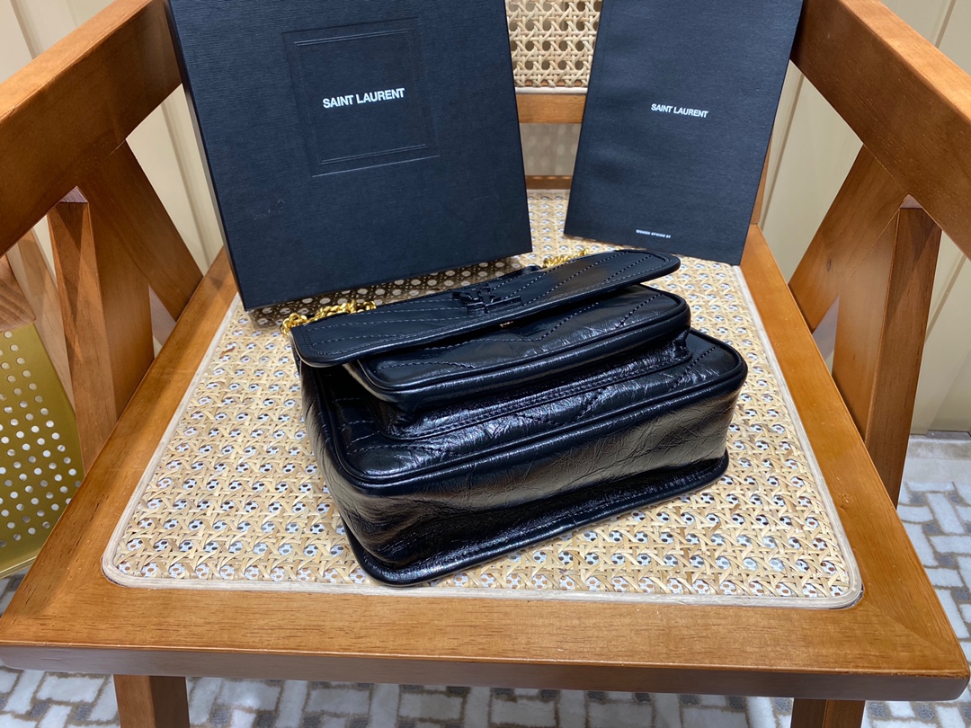 YSL 𝐍𝐢𝐤𝐢 22𝐜𝐦 邮差包 633151黑色/金链