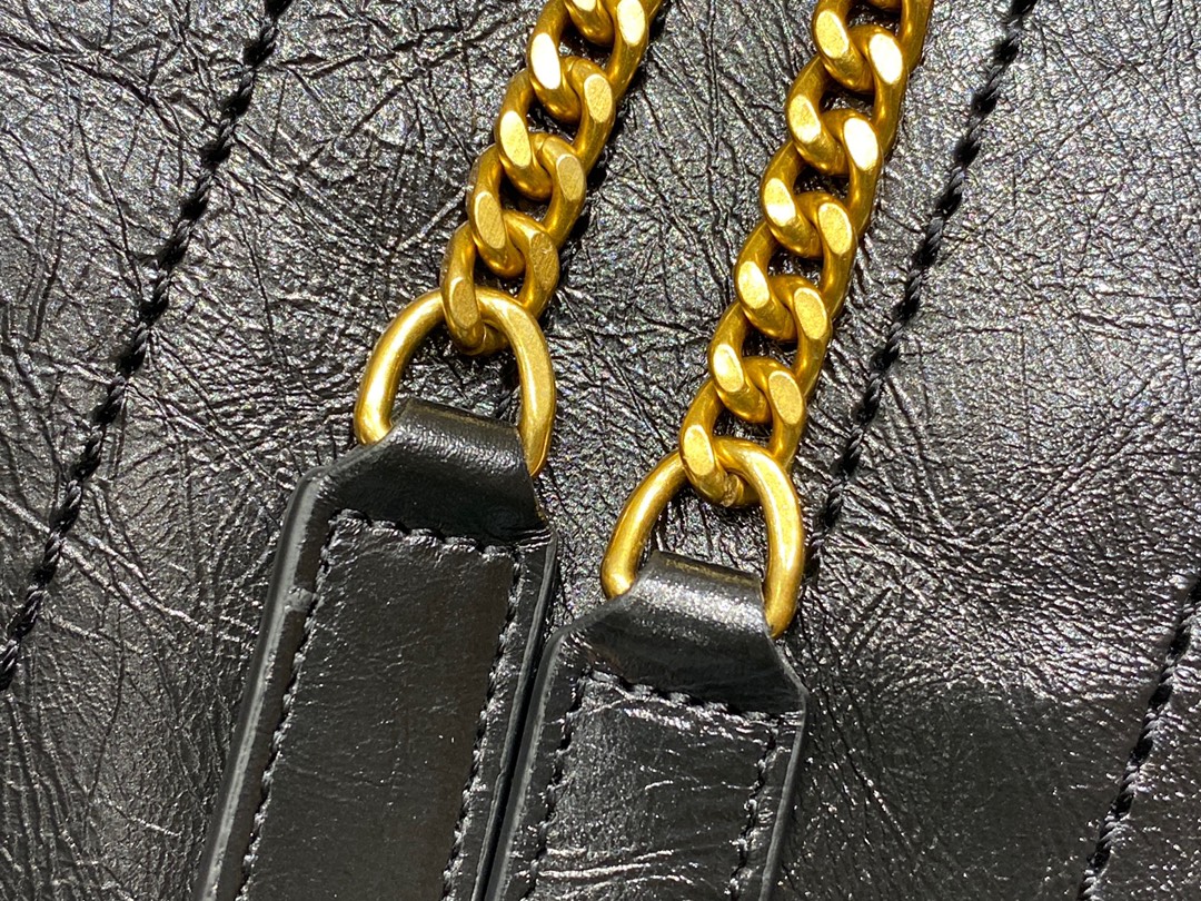 YSL 𝐍𝐢𝐤𝐢 22𝐜𝐦 邮差包 633151黑色/金链
