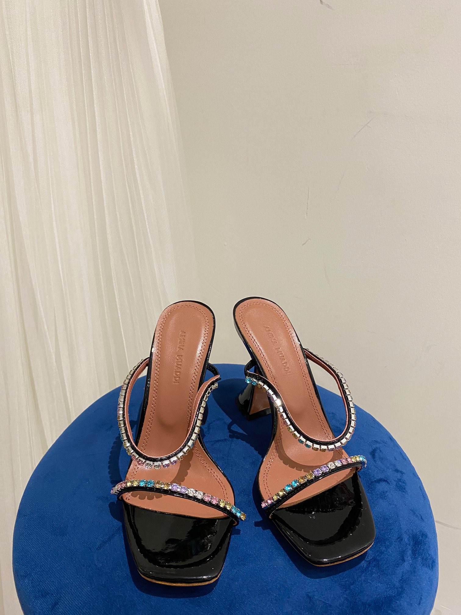 AMINA MUADDI sandales à talons hauts à fines lanières ornées de strass pour femme, élégantes et tendance - version premium