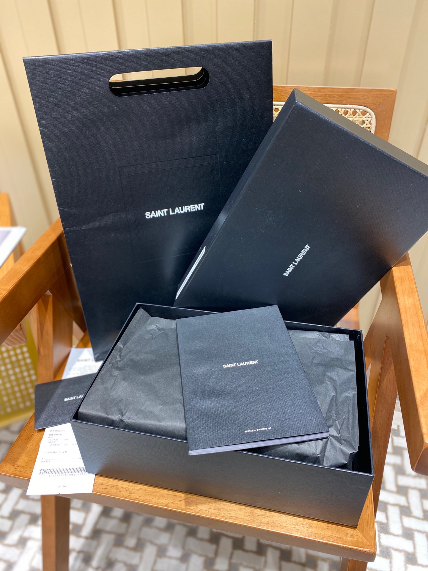 YSL 𝐍𝐢𝐤𝐢 22𝐜𝐦 邮差包 633151黑色/金链