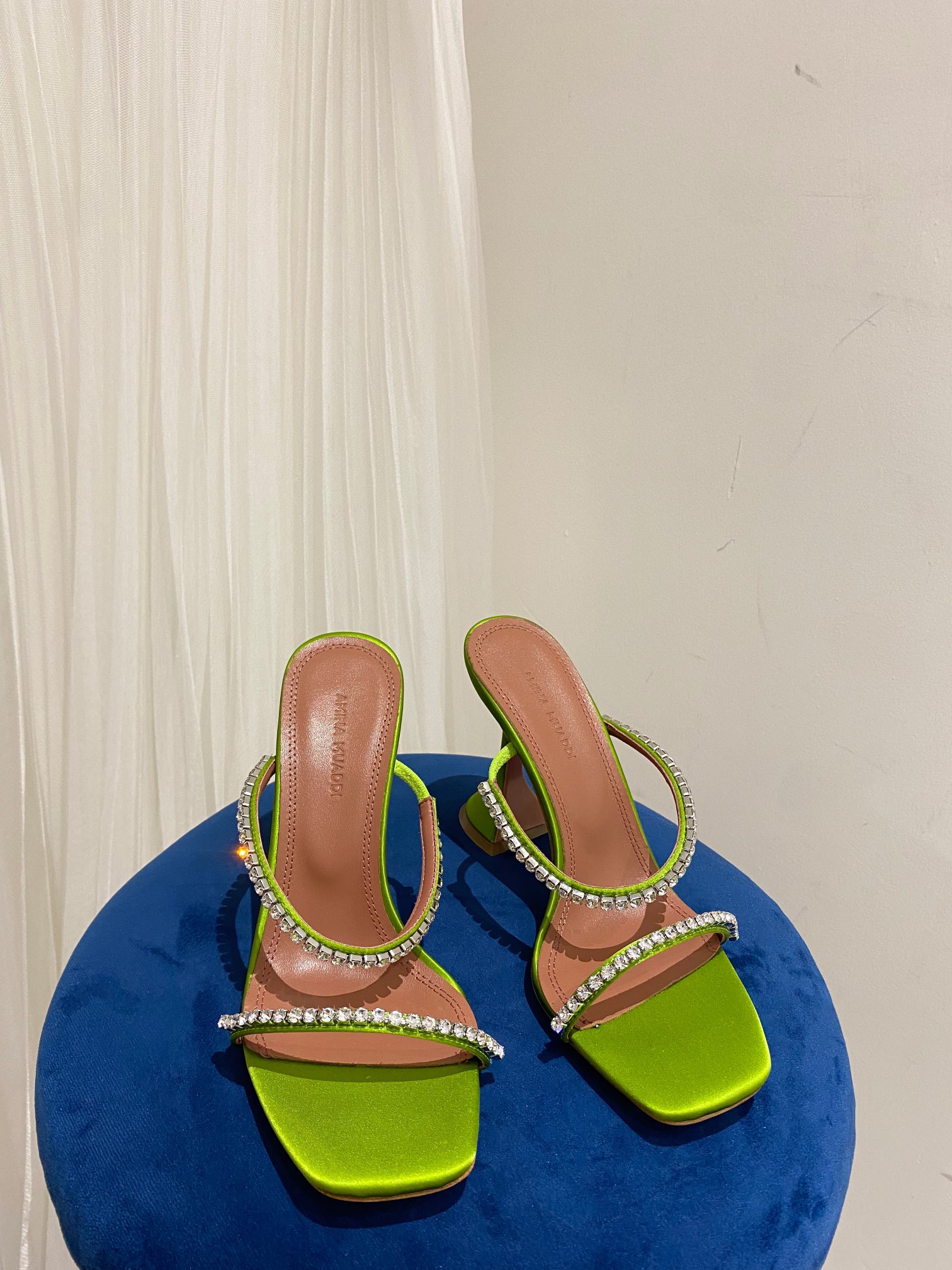 AMINA MUADDI sandales à talons hauts à fines lanières ornées de strass pour femme, élégantes et tendance - version premium