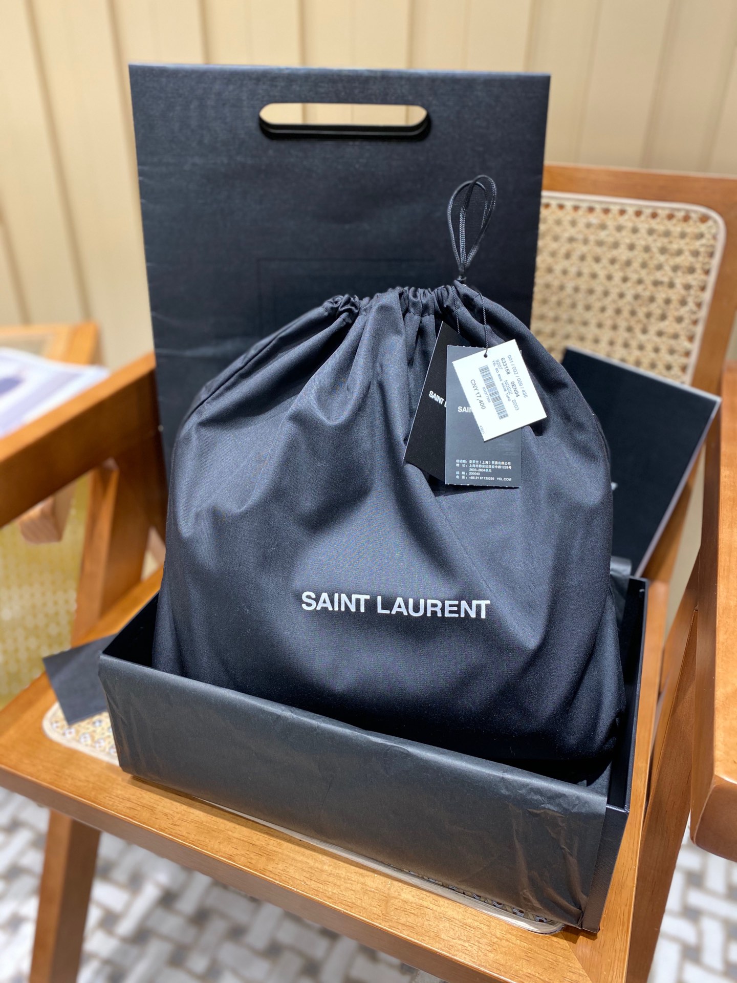 YSL 𝐍𝐢𝐤𝐢 28𝐜𝐦 邮差包 633158黑色/金链
